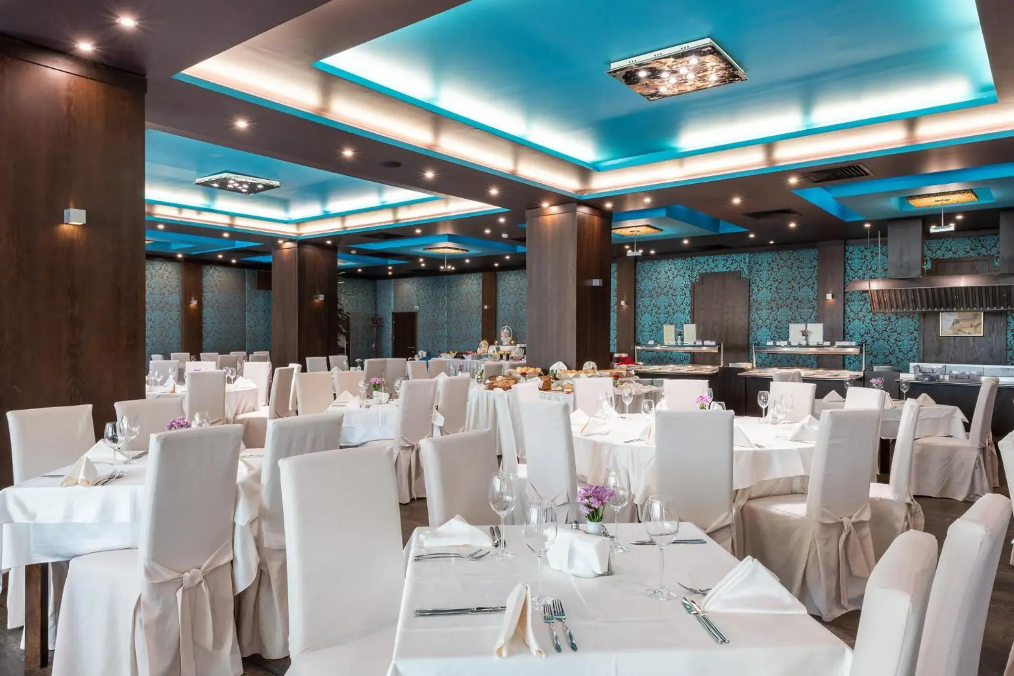 Restaurant/places to eat in Garden of Eden Complex Restaurant/places to eat in Garden of Eden Complex