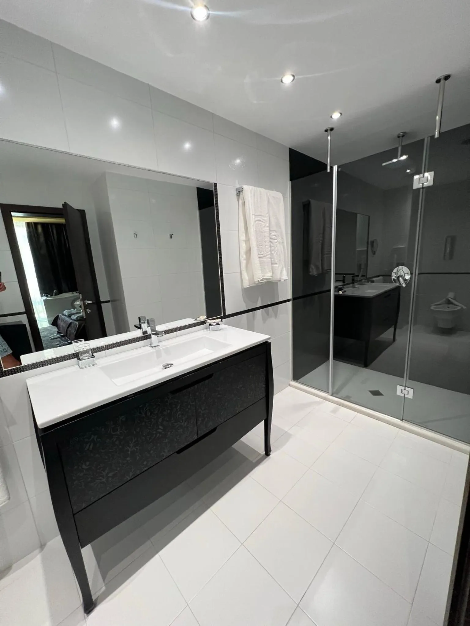 Shower in Garden of Eden Complex