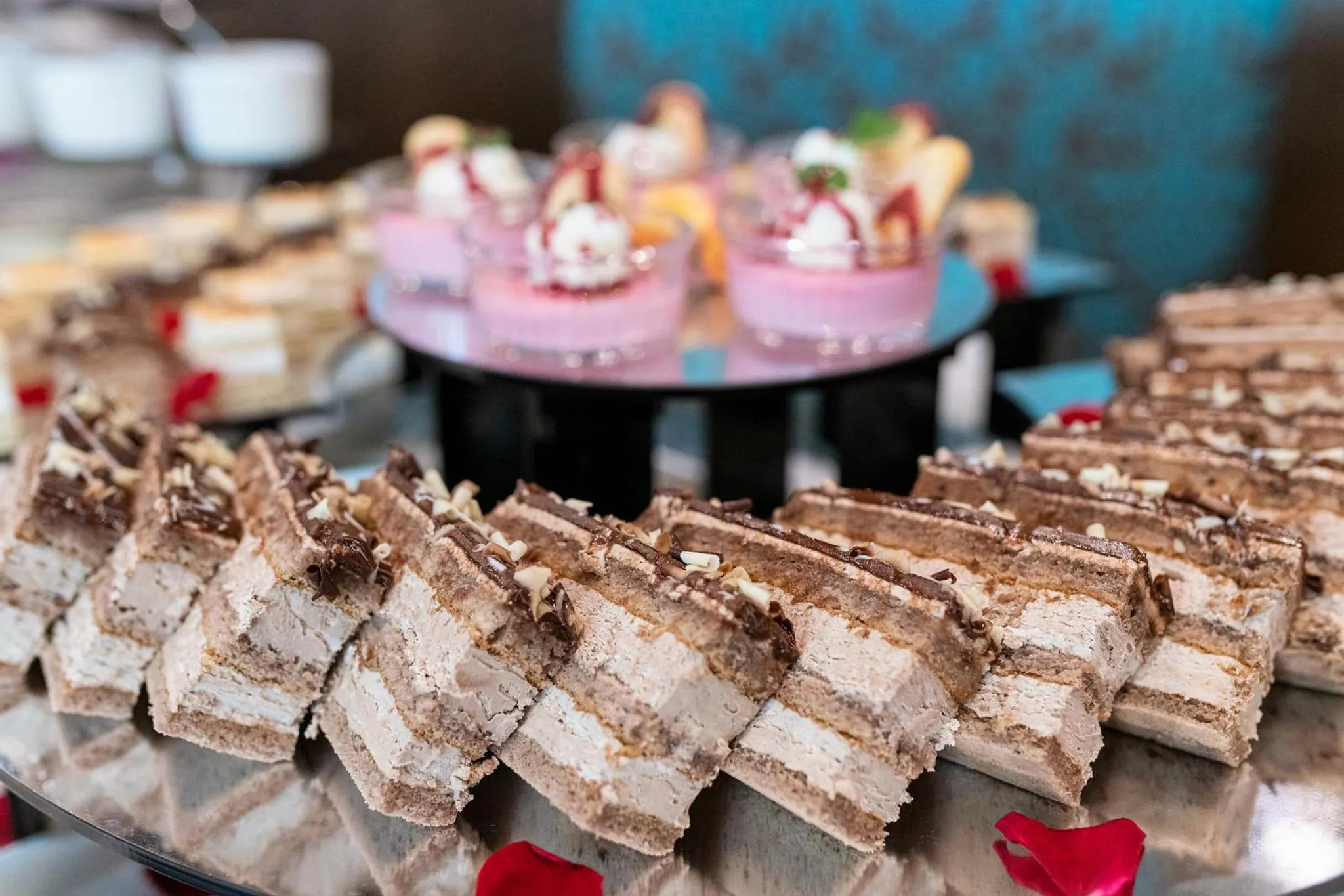 Food and drinks in Garden of Eden Complex