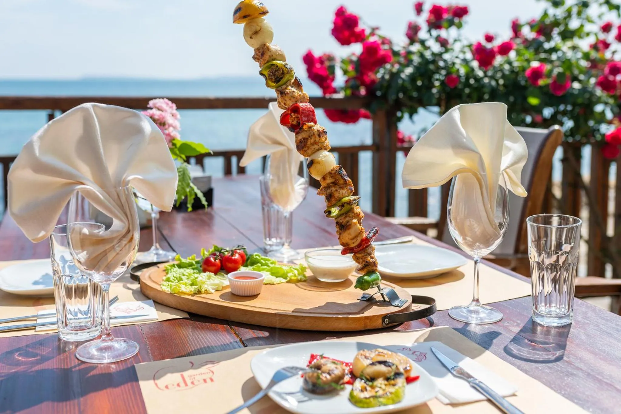 Restaurant/places to eat in Garden of Eden Complex