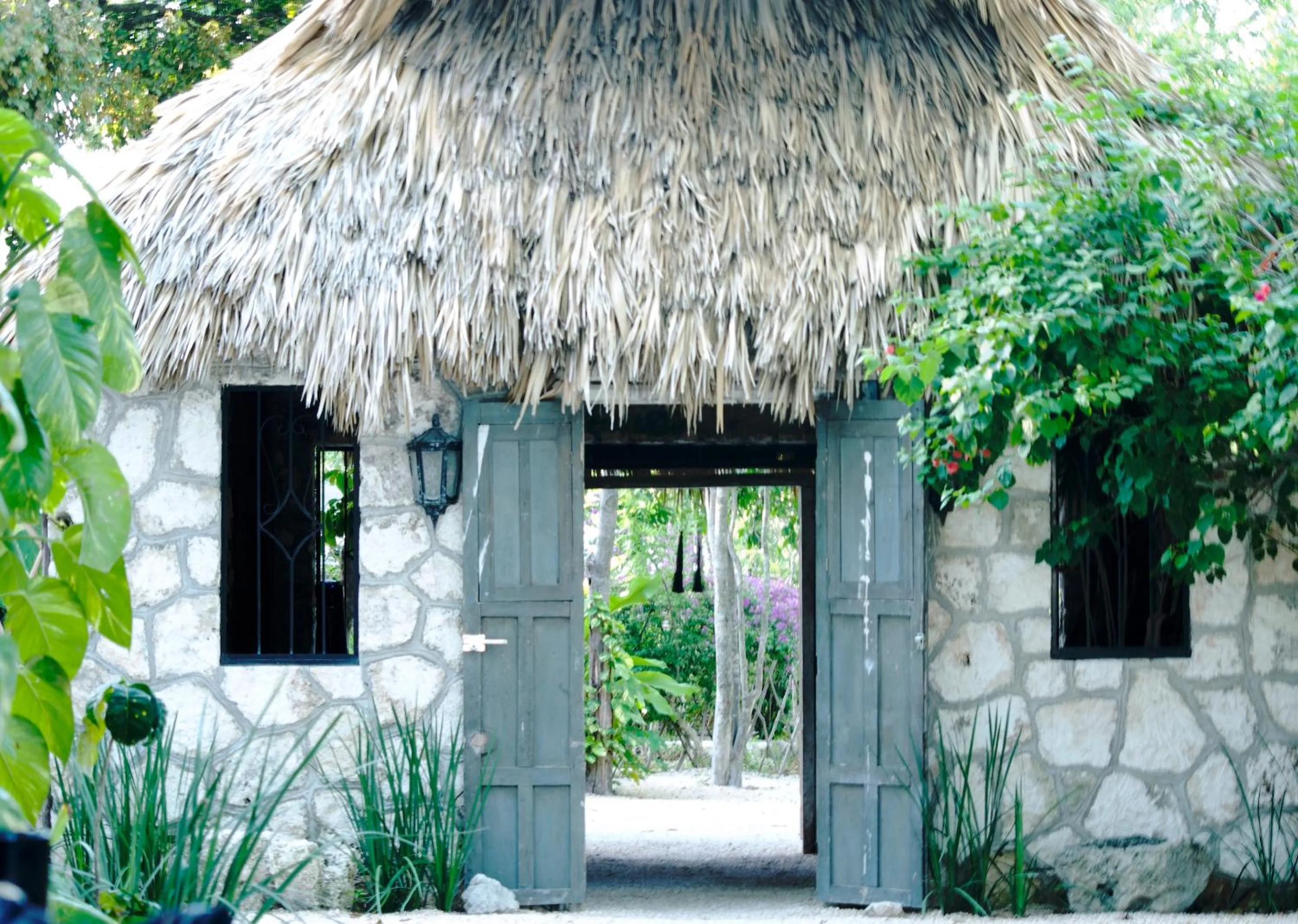 Facade/entrance in Huaya Camp