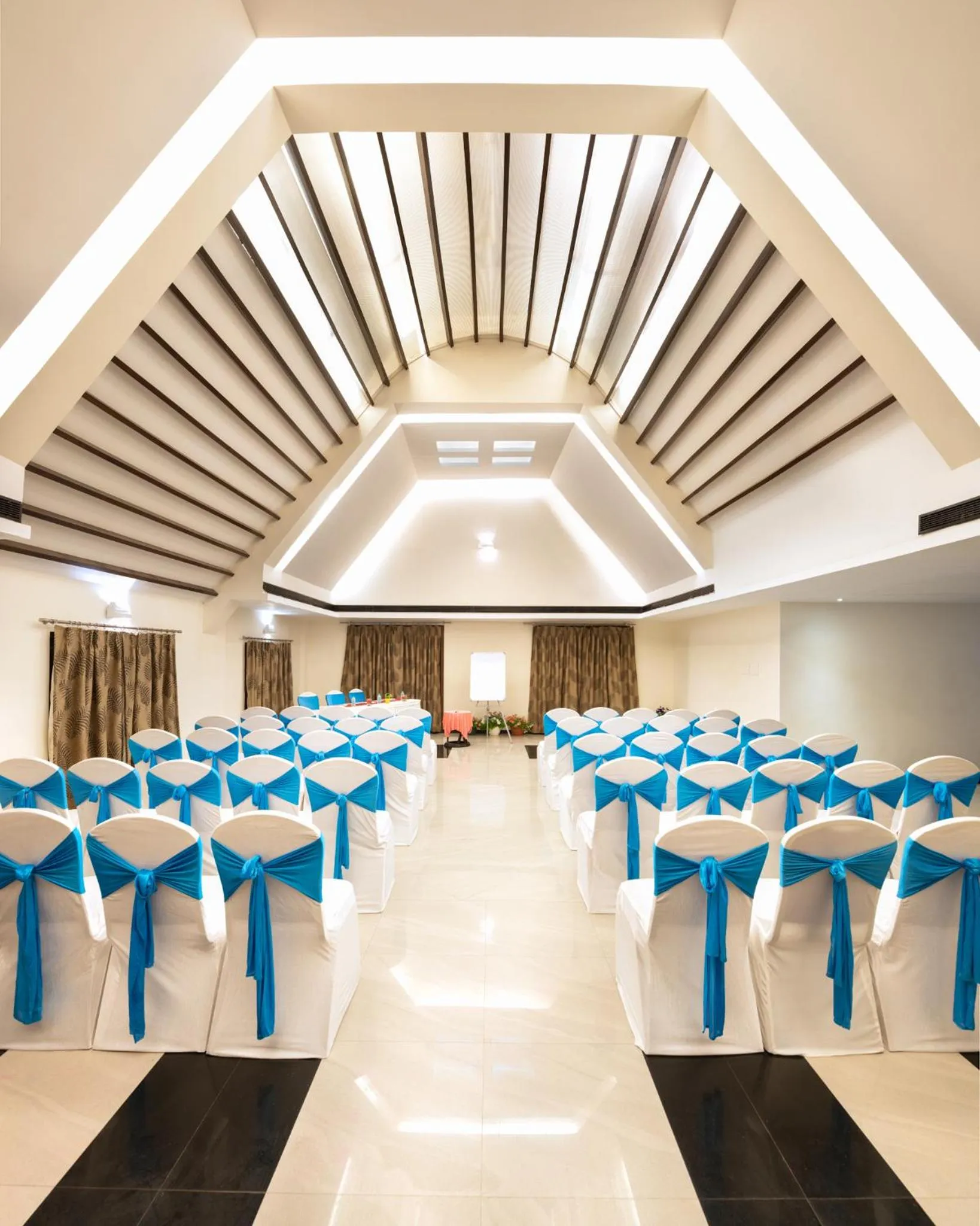 Business facilities in Sunray Village Resort