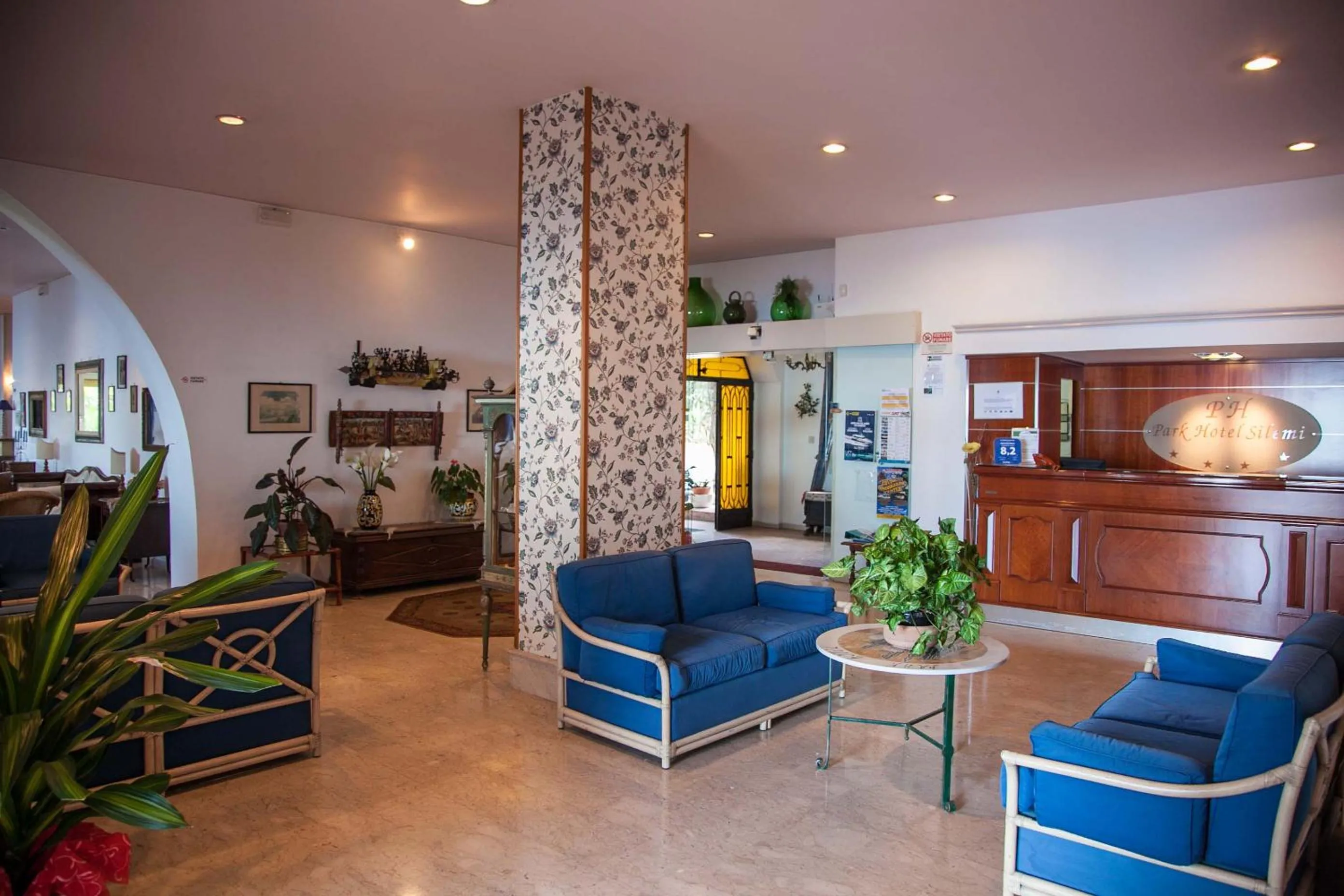 Lobby or reception in Park Hotel Silemi