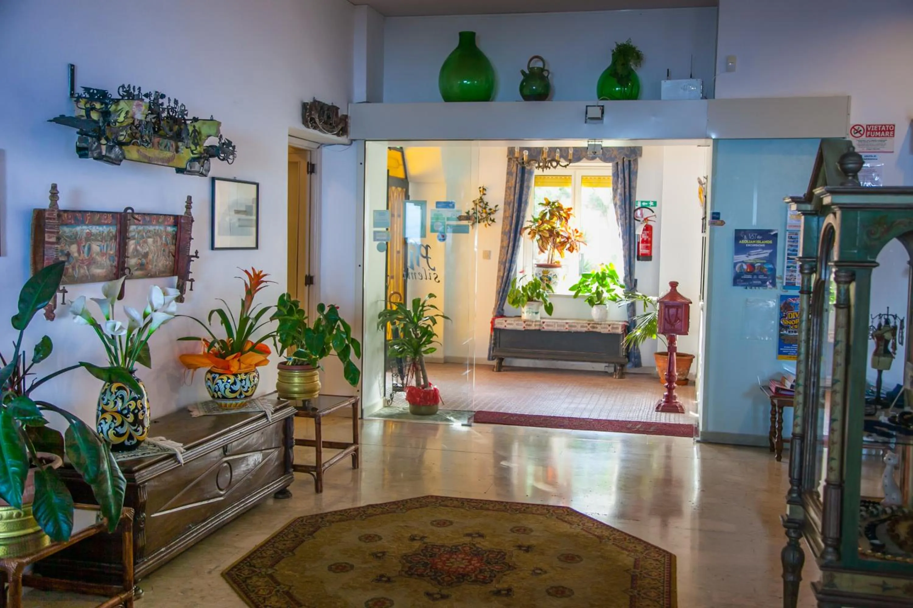 Decorative detail in Park Hotel Silemi