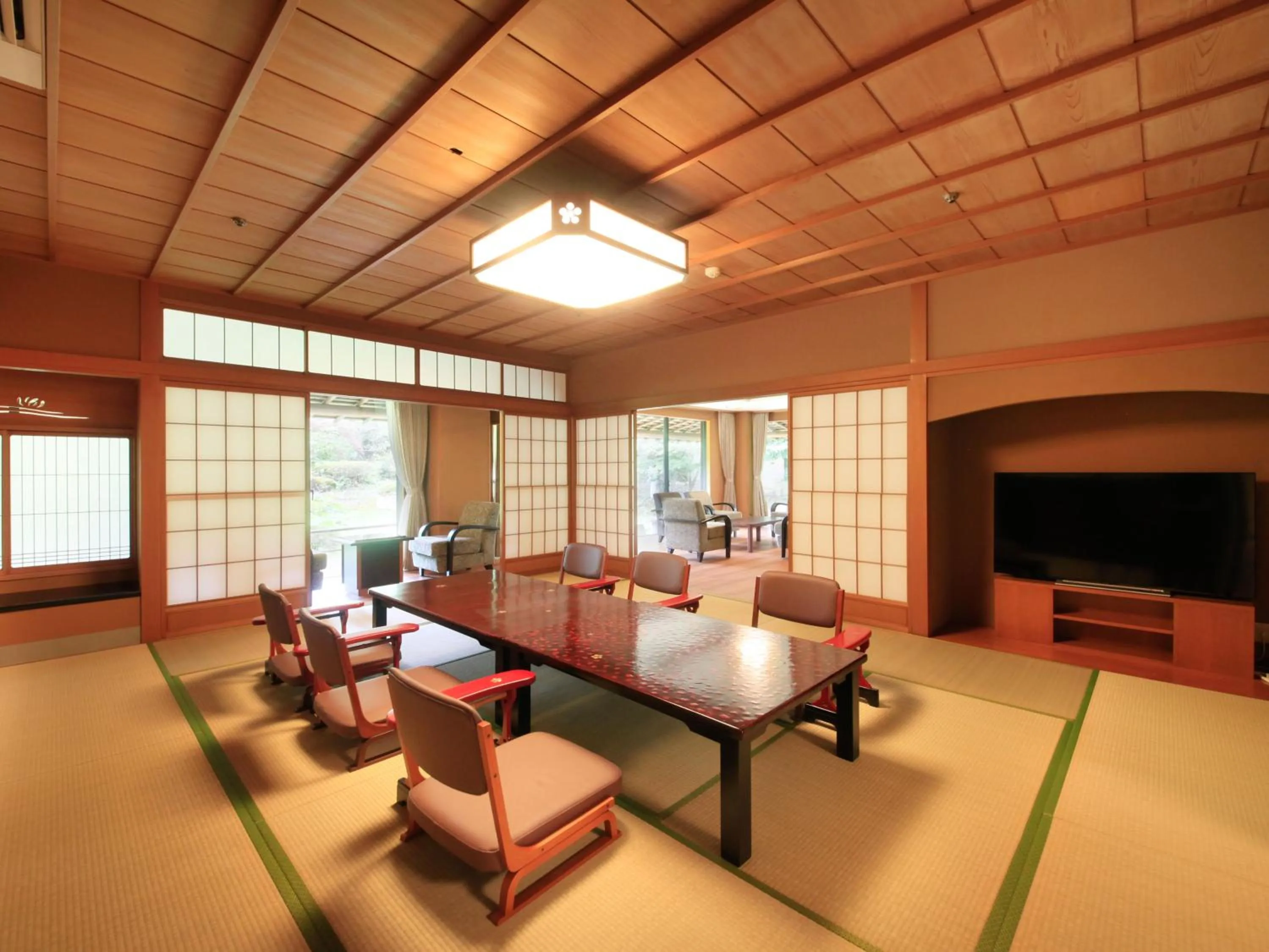 Yamashiro Onsen Miyabi no Yado Kaga Hyakumangoku