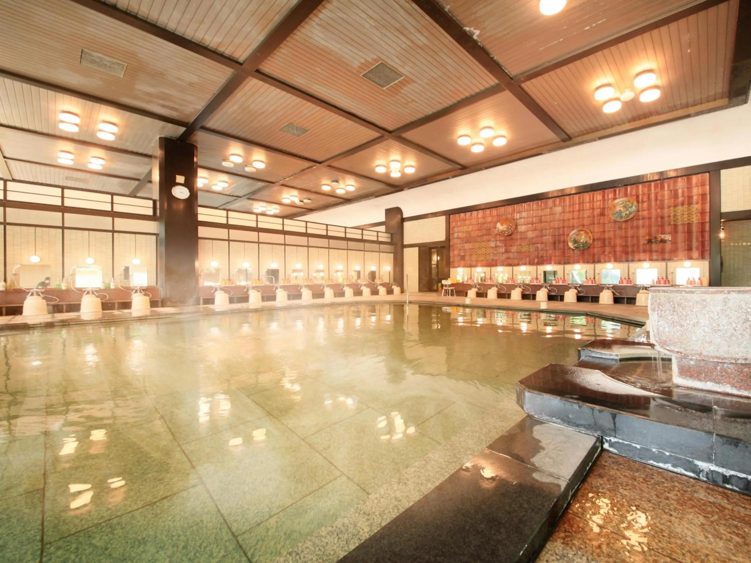 Hot Spring Bath in Yamashiro Onsen Miyabi no Yado Kaga Hyakumangoku