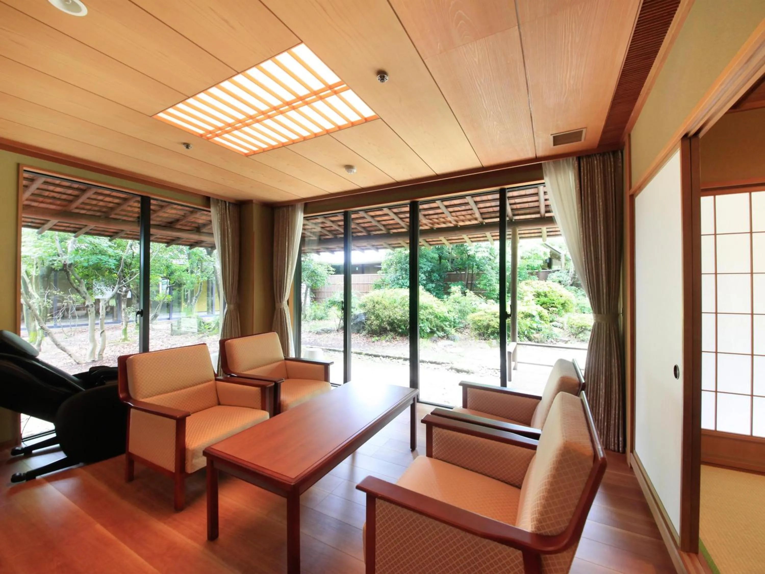 Yamashiro Onsen Miyabi no Yado Kaga Hyakumangoku