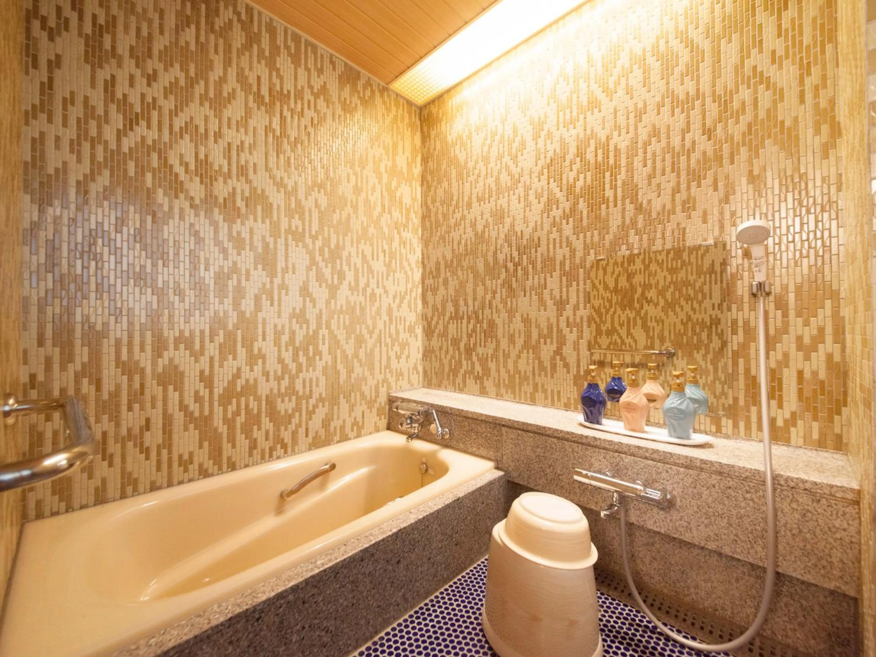 Yamashiro Onsen Miyabi no Yado Kaga Hyakumangoku