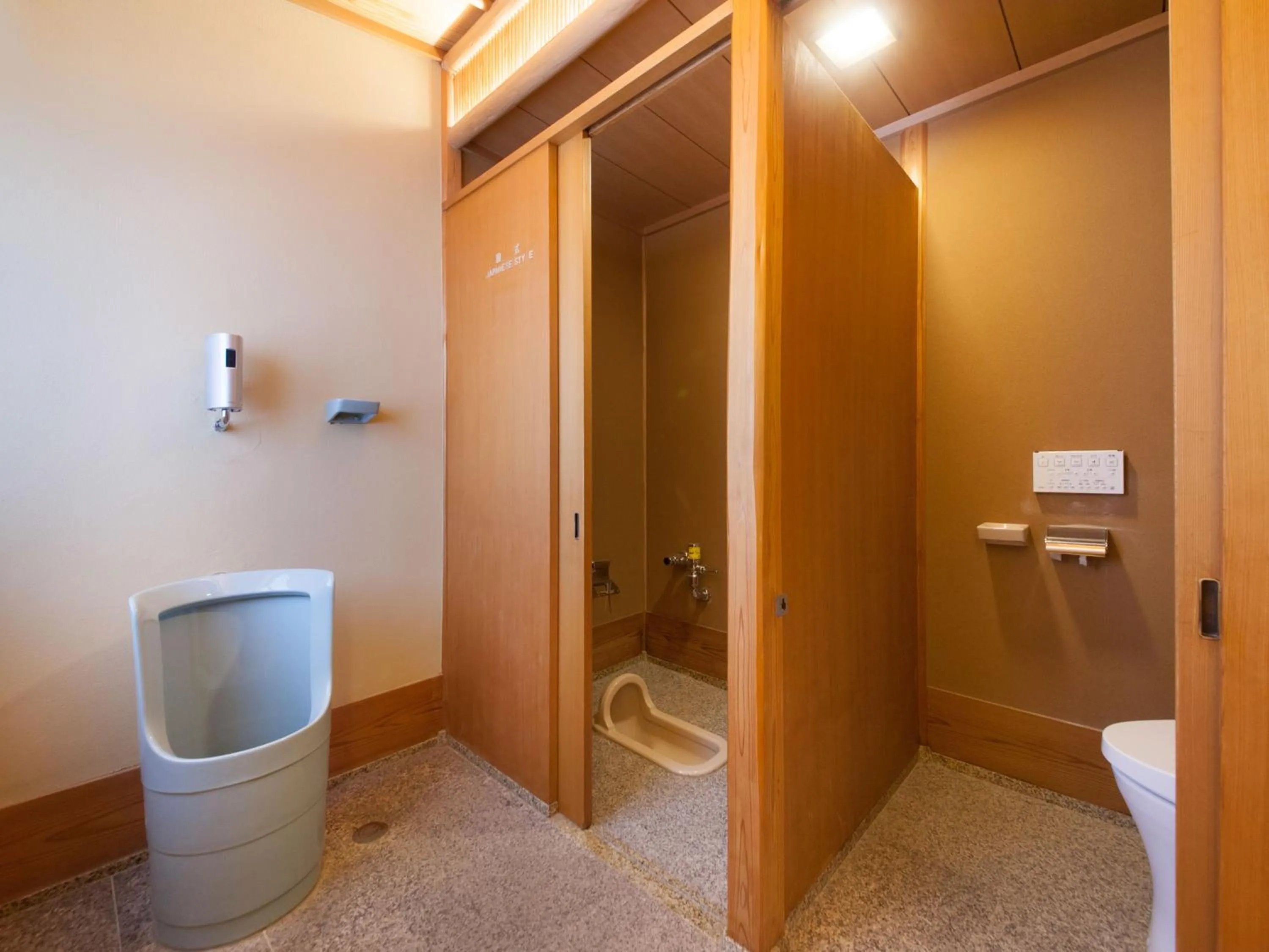 Yamashiro Onsen Miyabi no Yado Kaga Hyakumangoku