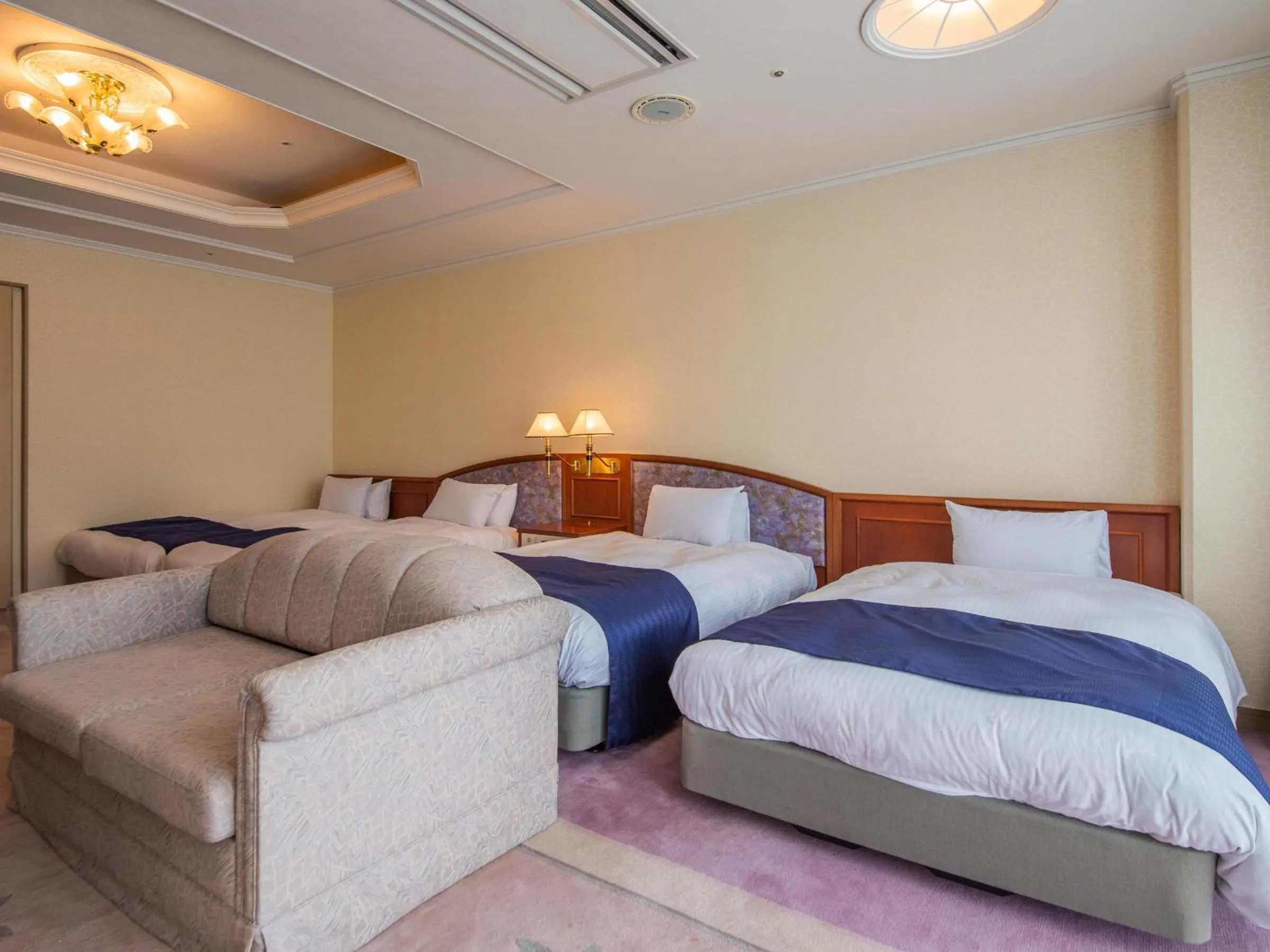 Yamashiro Onsen Miyabi no Yado Kaga Hyakumangoku