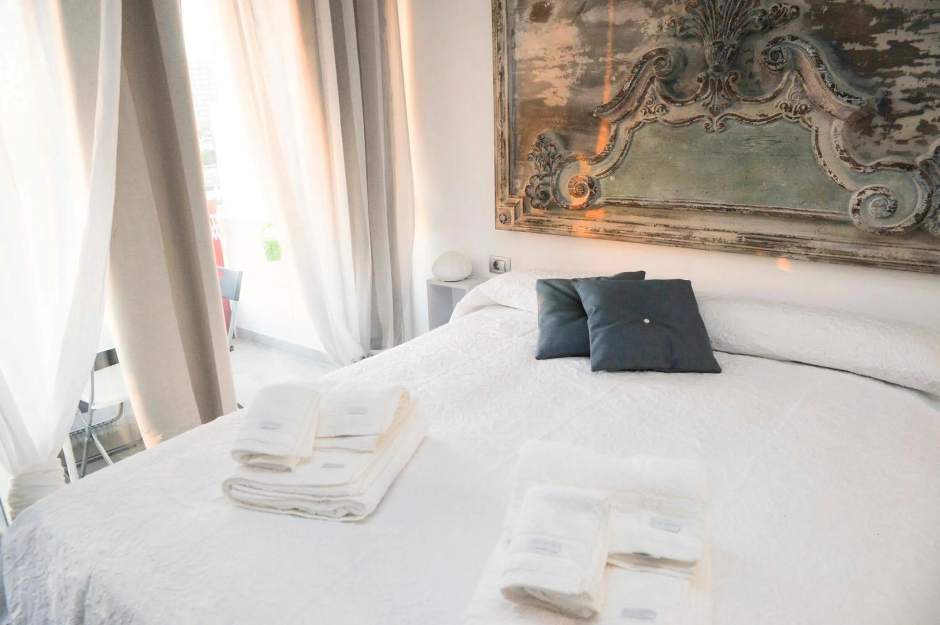 Bedroom, Bed in Sweet home deluxe