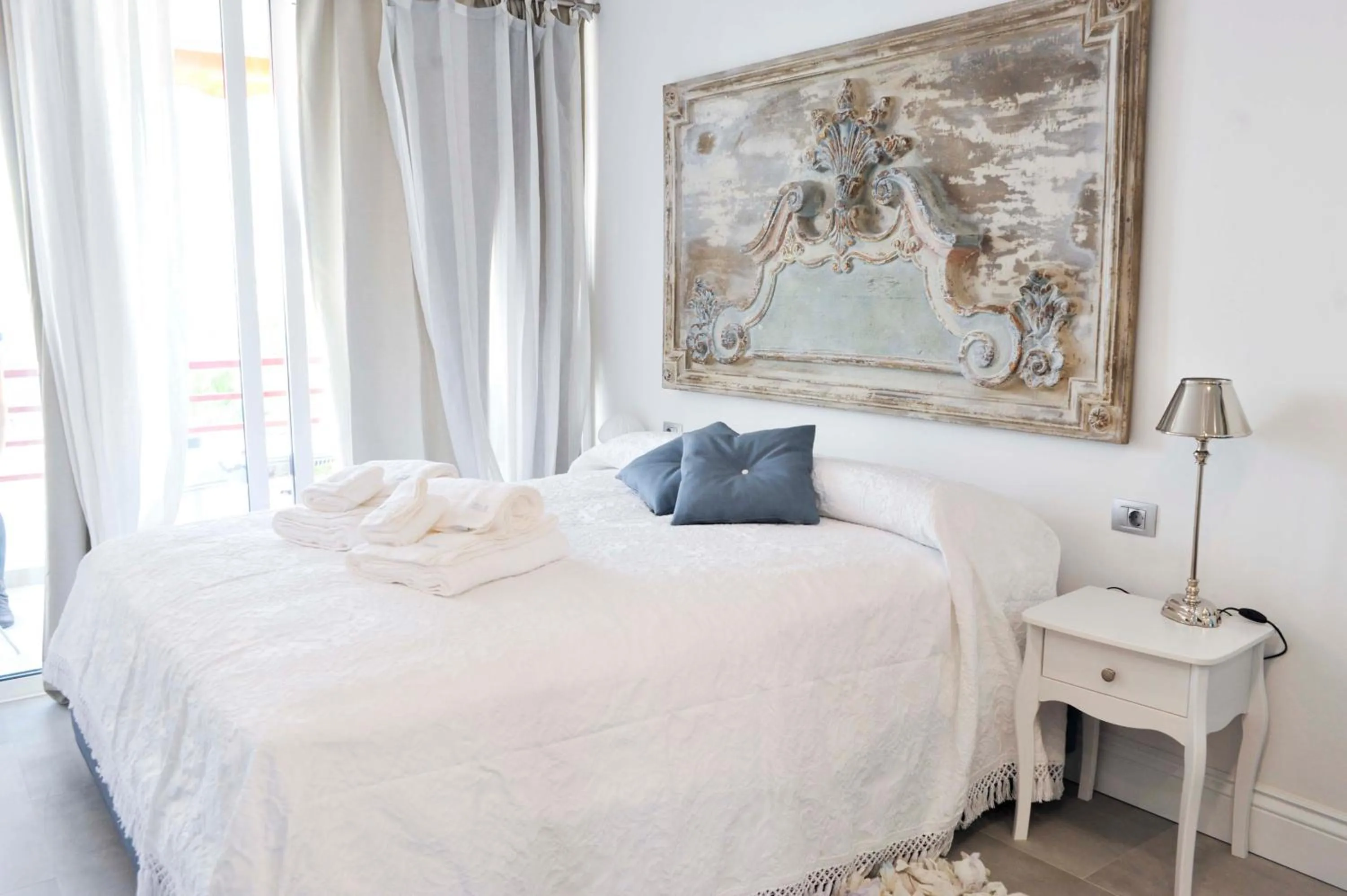 Bedroom, Bed in Sweet home deluxe