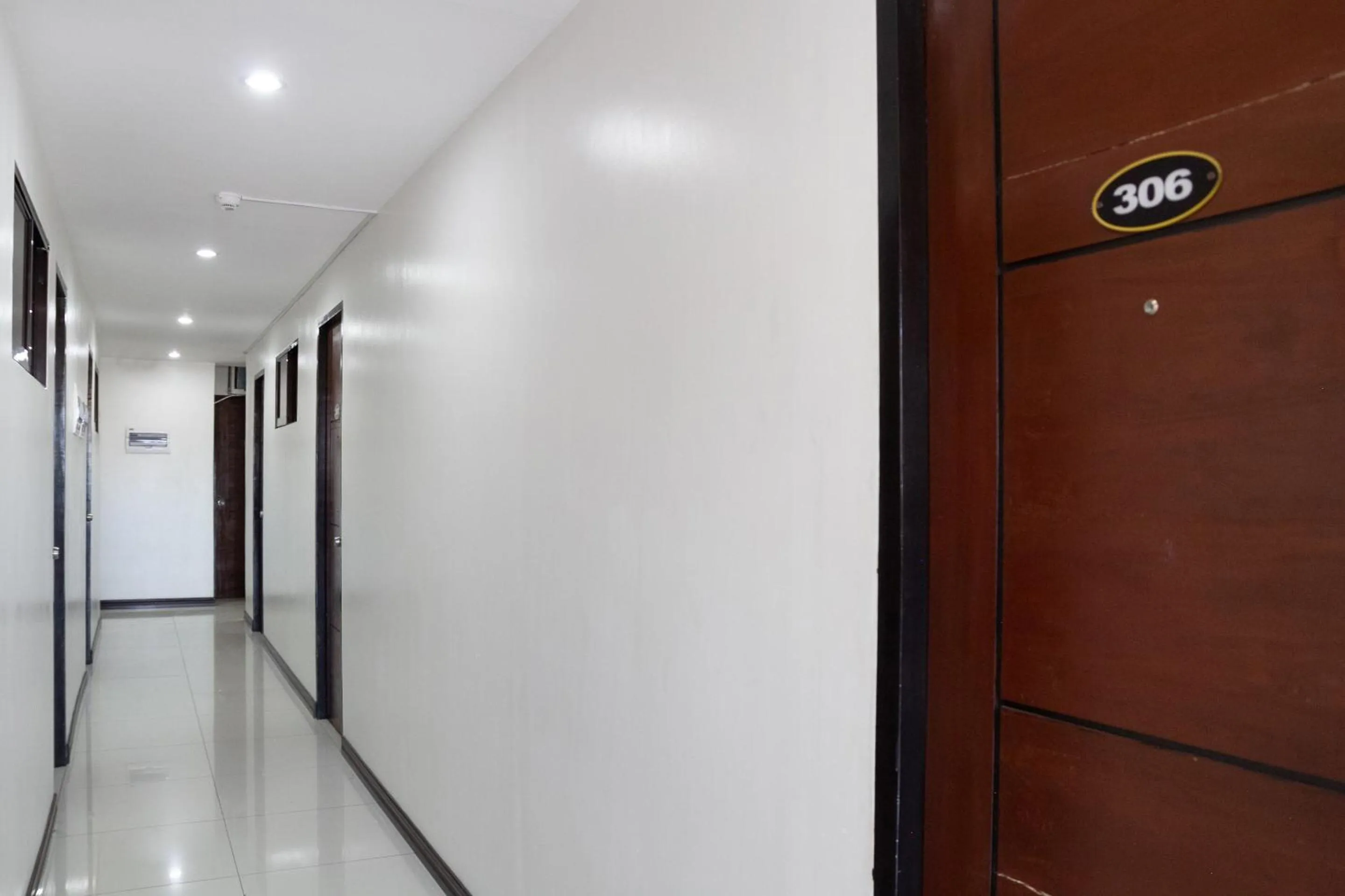 Lobby or reception in Circle-b Apartelle & Suites