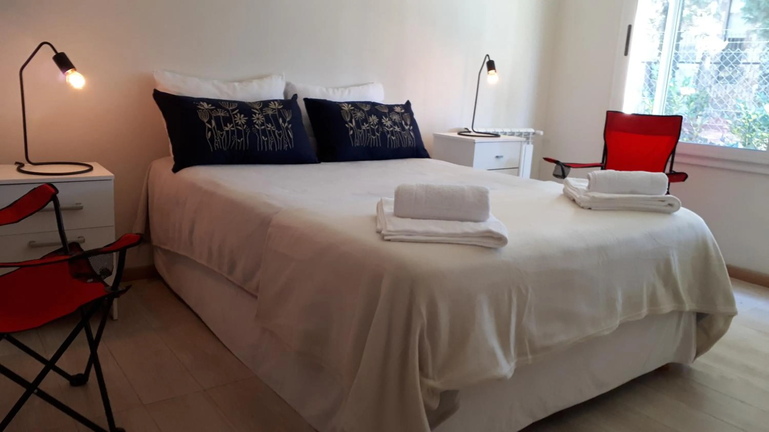 Bed in la casa de los pájaros