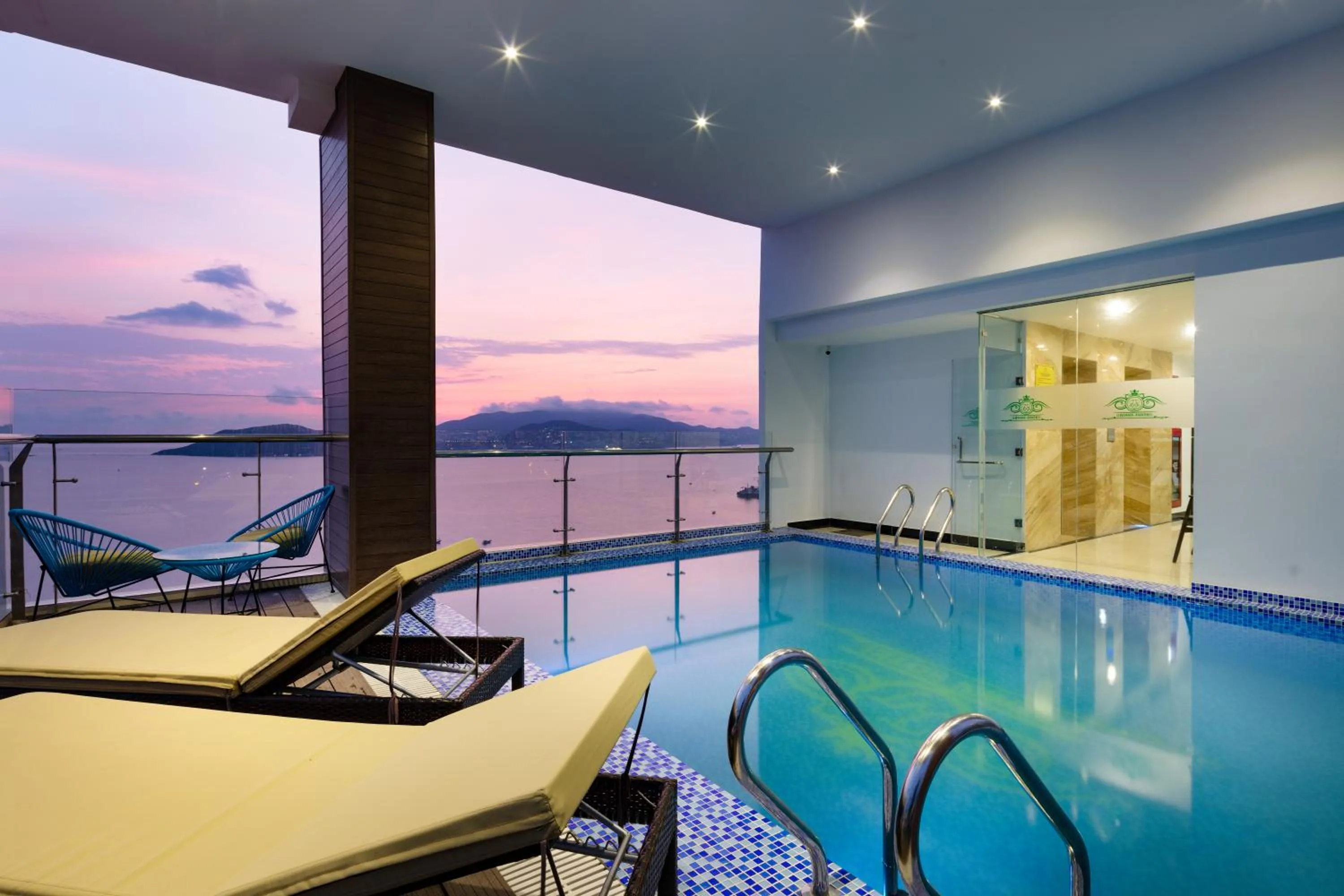 Swimming pool in Crown Hotel Nha Trang