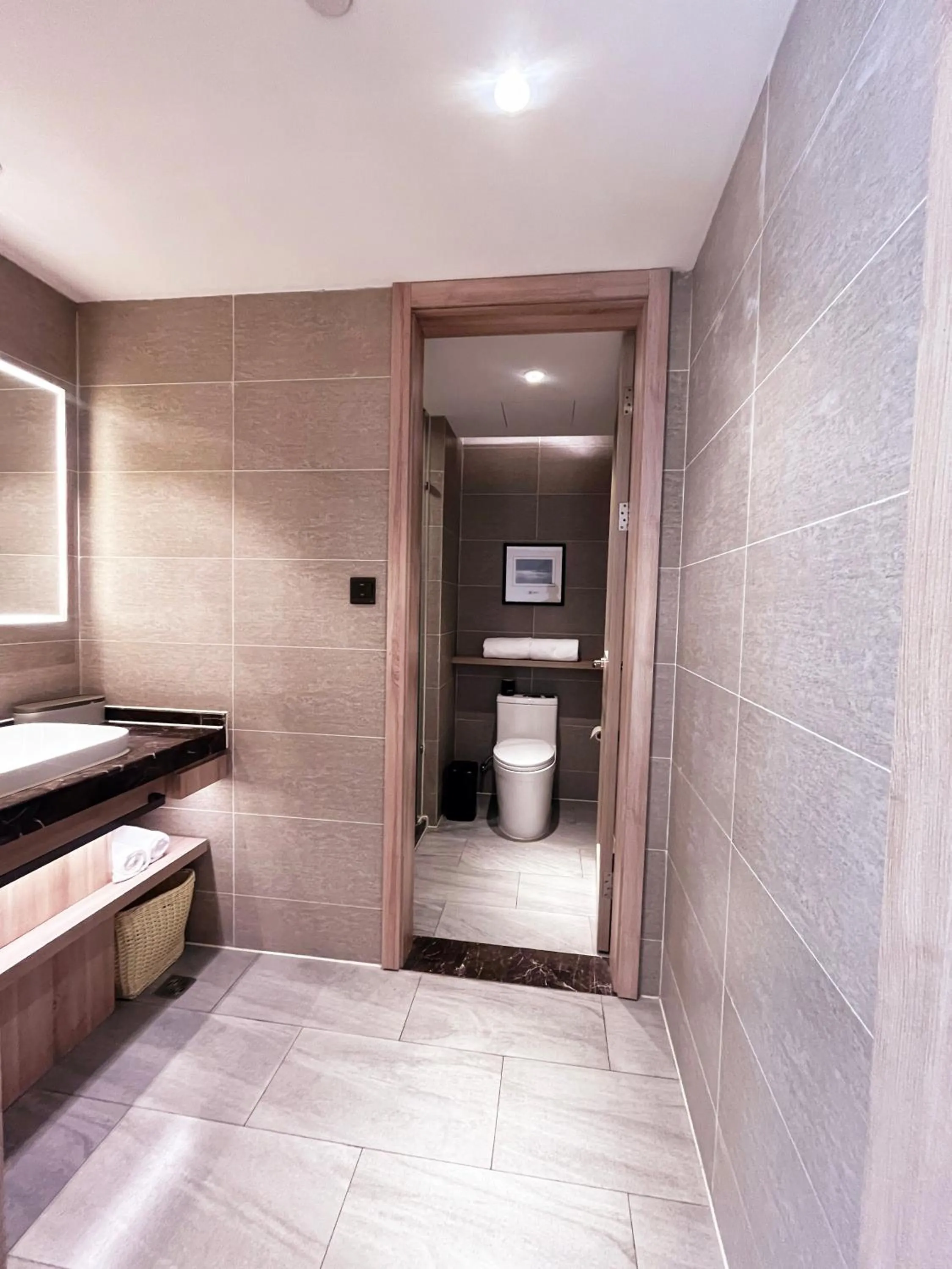Atour Hotel Nanjing Sun Yat-sen Mausoleum Scenic Area Alfalfa Garden Subway Station