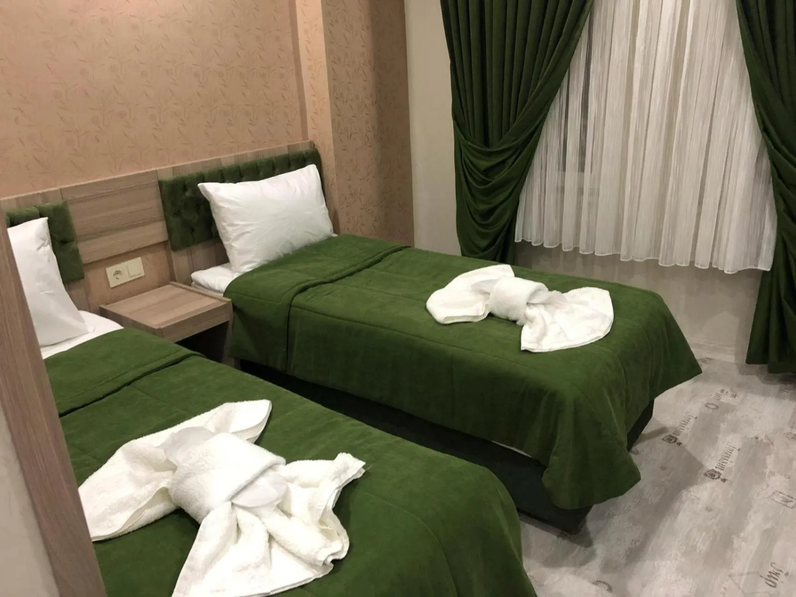 Photo of the whole room, Bed in Kaya Madrid Hotel