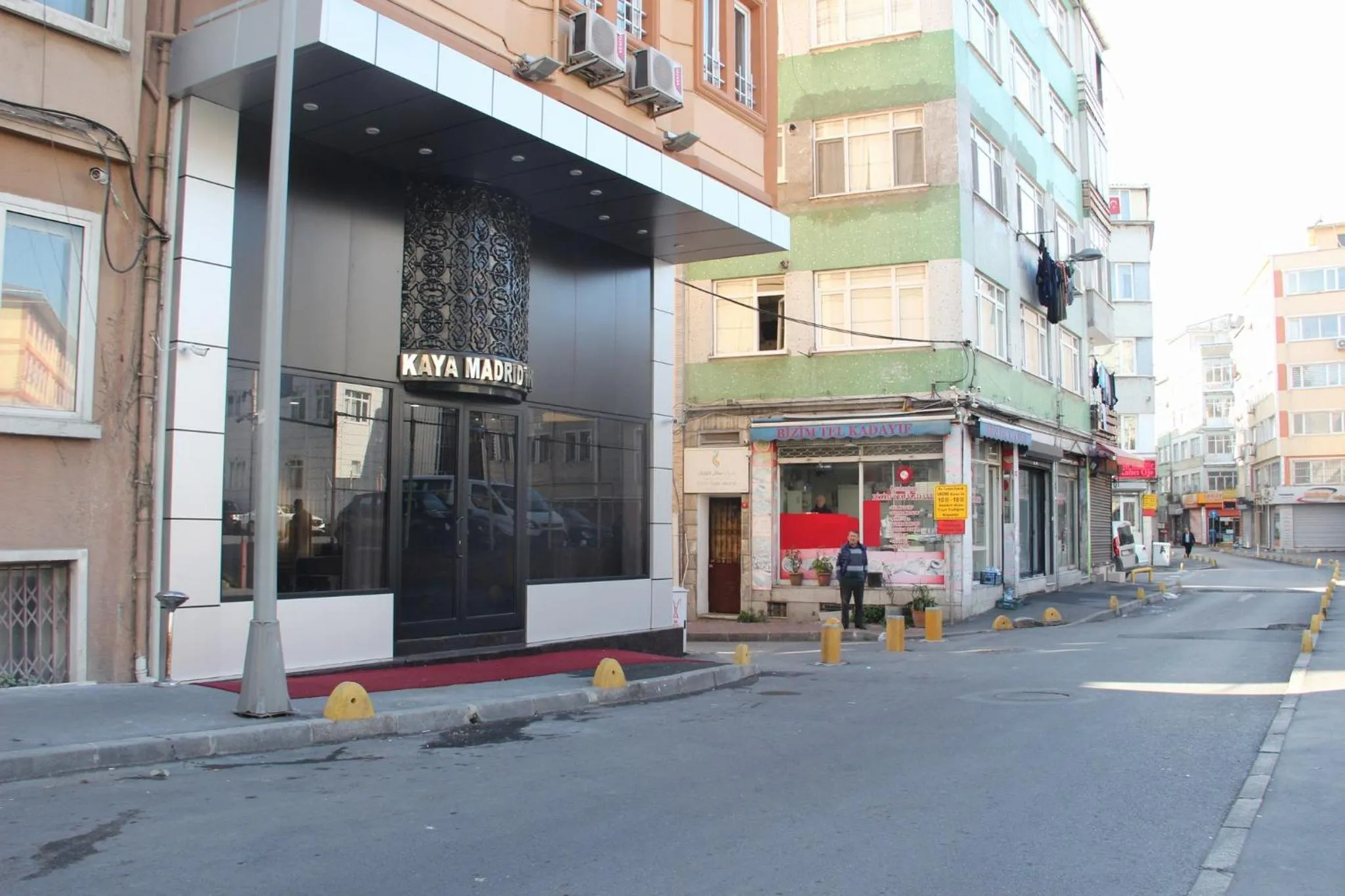 Facade/entrance in Kaya Madrid Hotel