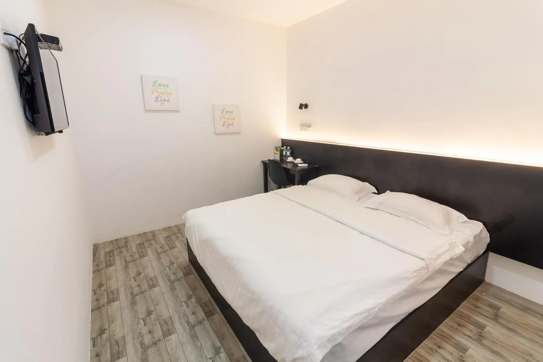 Bed in Tambun Warm Hotel