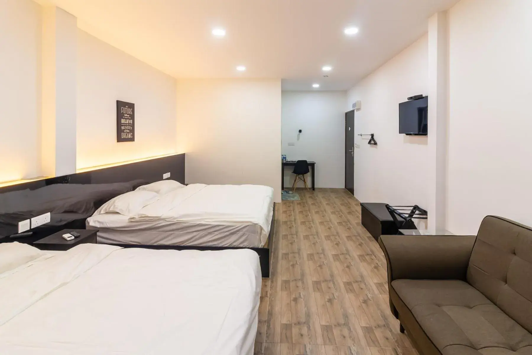 Photo of the whole room, Bed in Tambun Warm Hotel Photo of the whole room, Bed in Tambun Warm Hotel