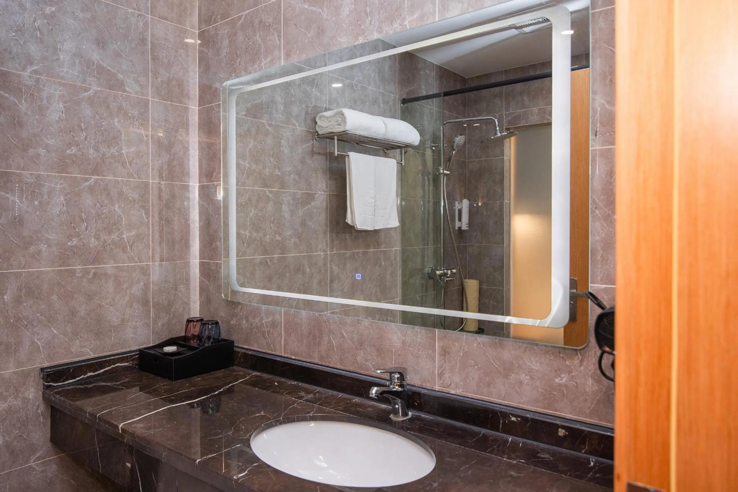 Toilet in Future Shangju Hotel