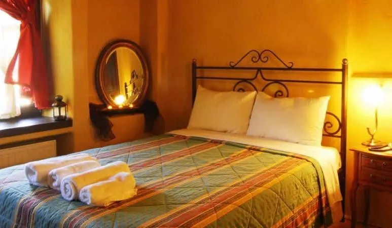 Bed in To Patriko