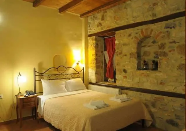 Bed in To Patriko