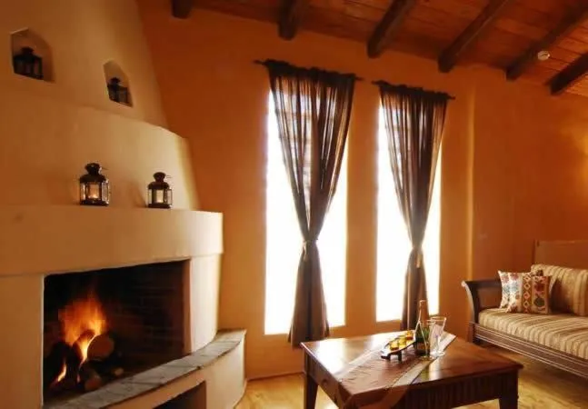 Lounge or bar in To Patriko
