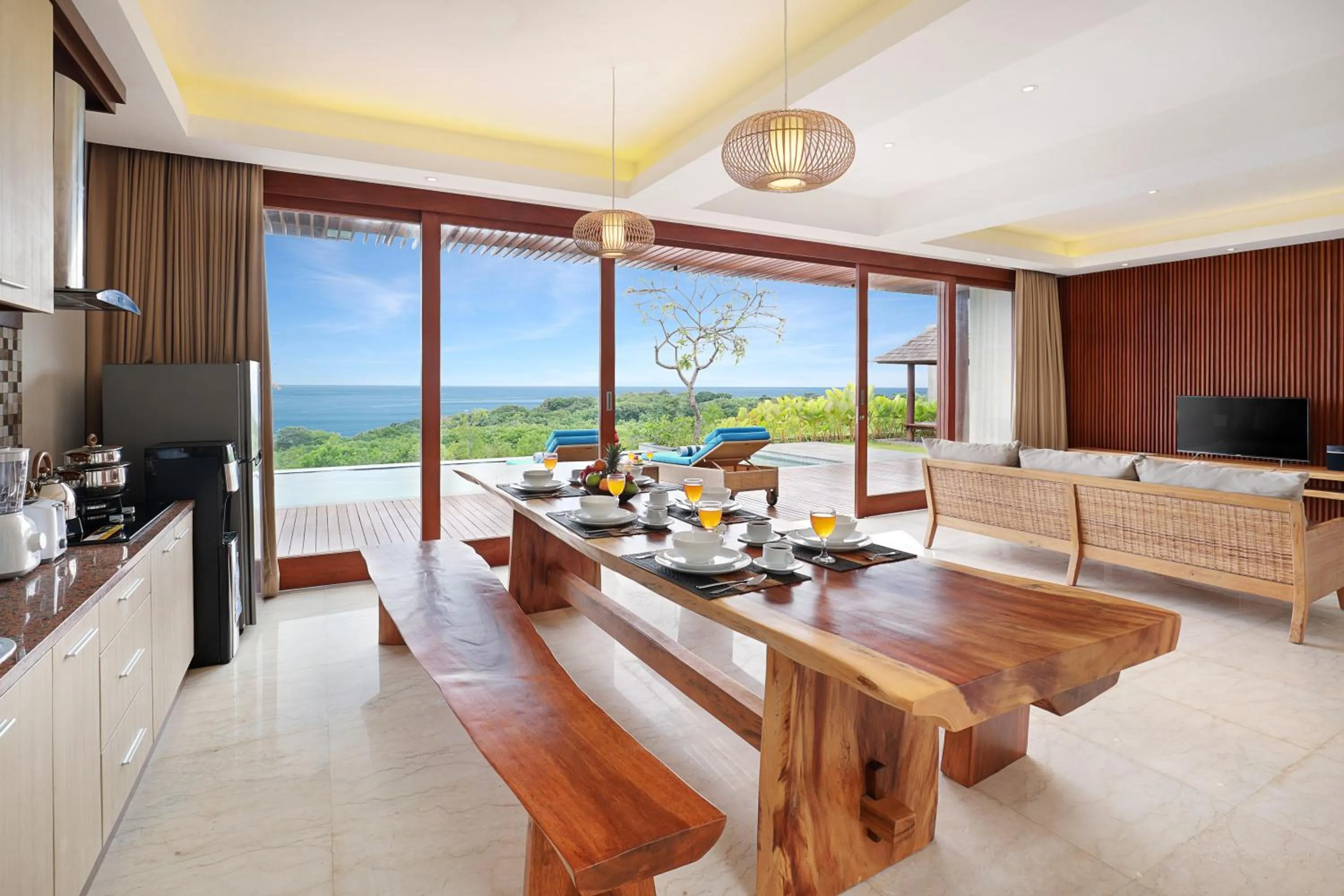 Dining area in Ocean View Villa Hotman Paris VII