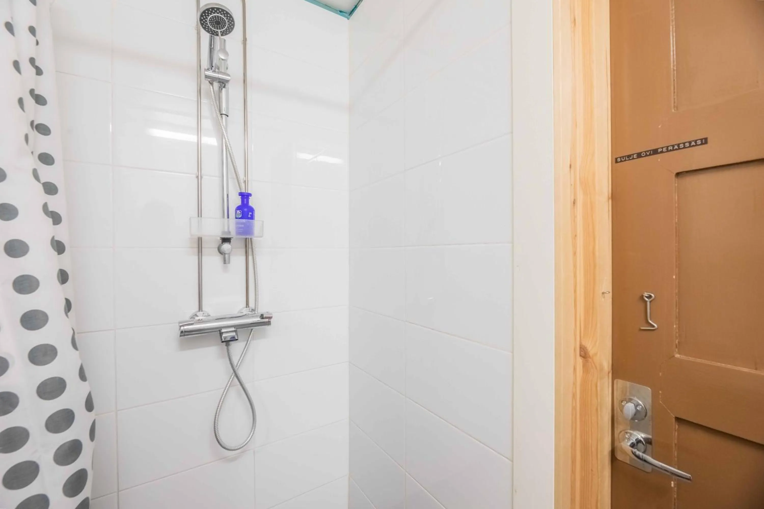 Shower in Vanha Postitalo