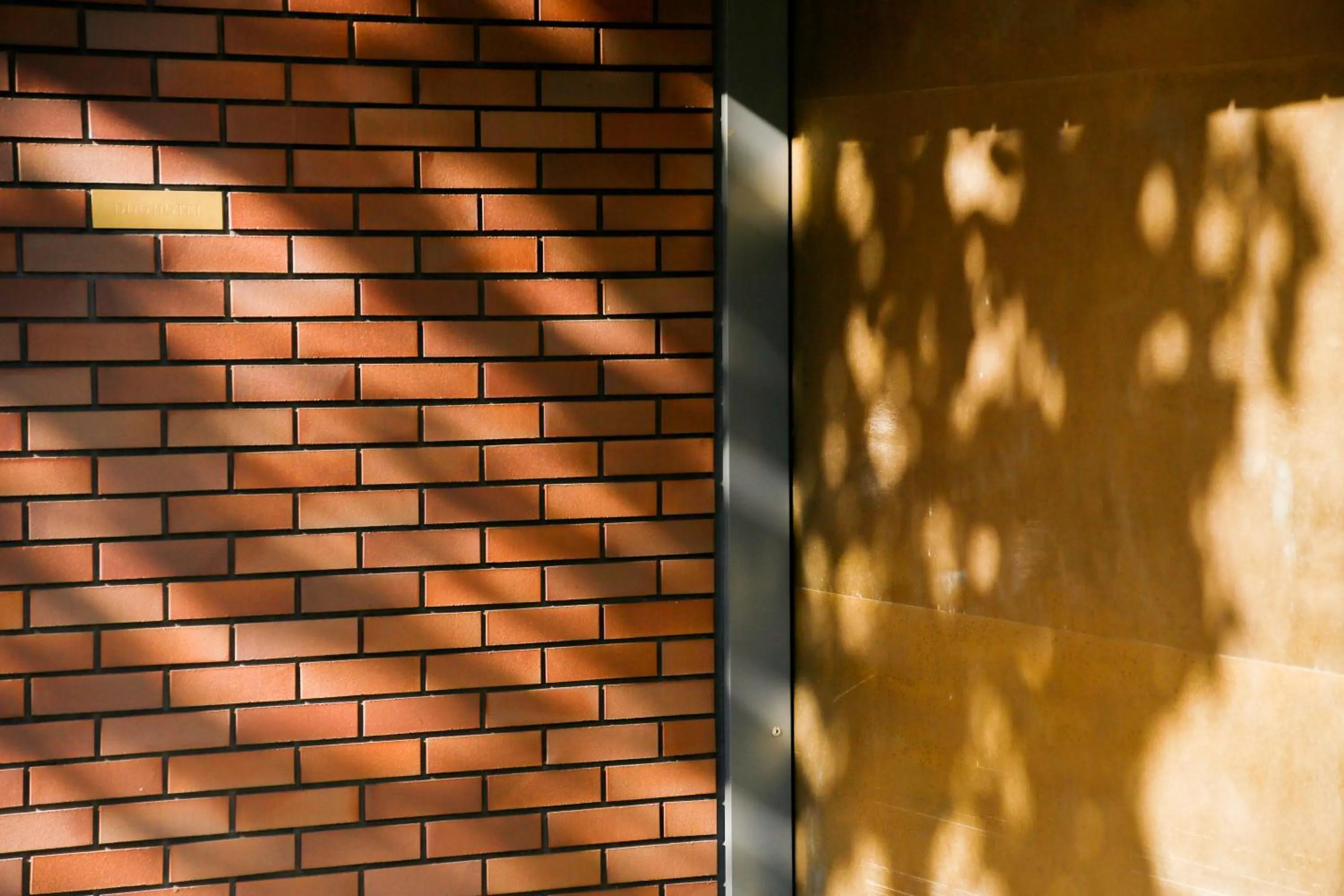 Facade/entrance in DDD HOTEL