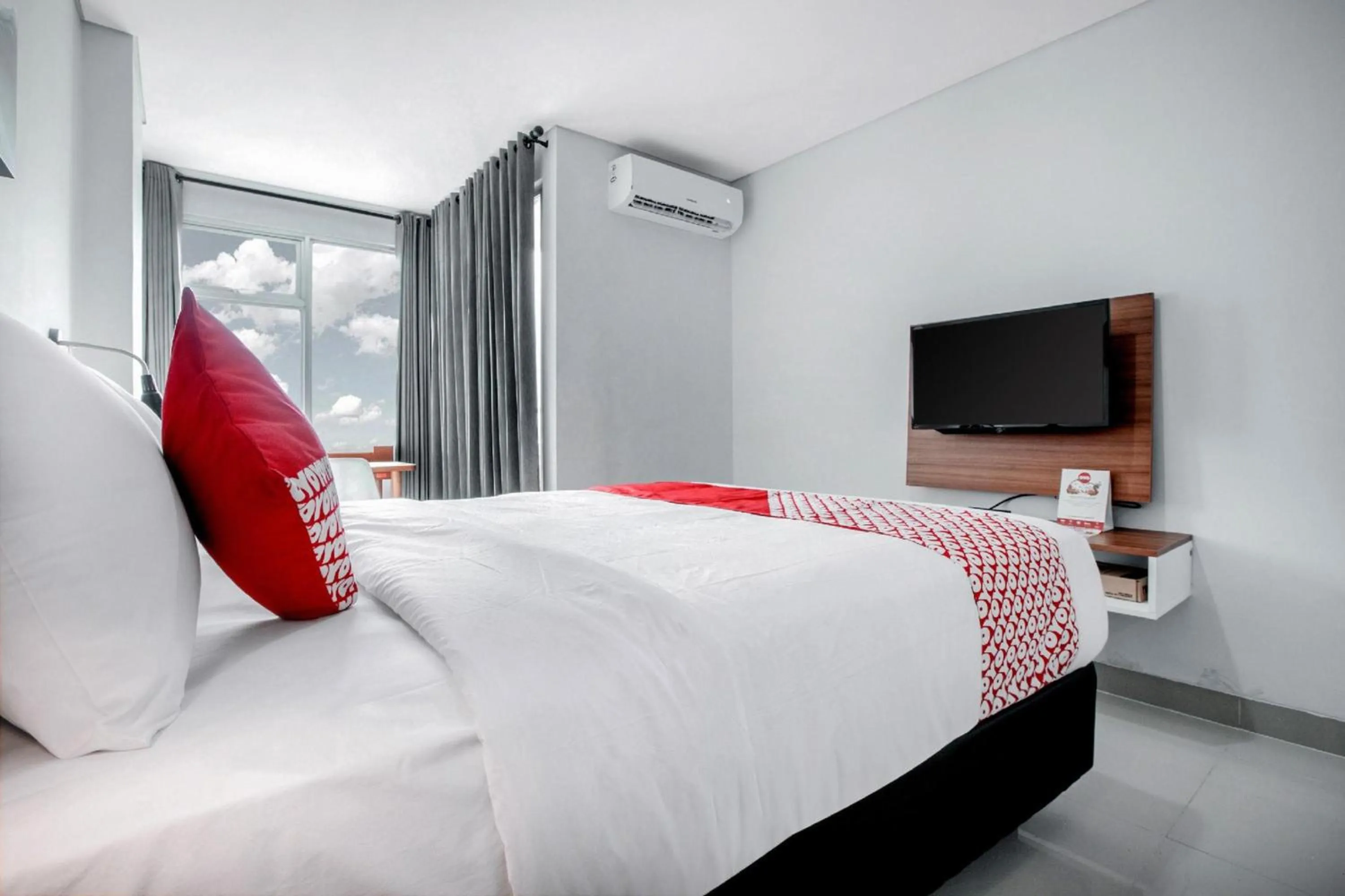 Photo of the whole room, Bed in Collection O Cikarang Near President University Formerly Enviro