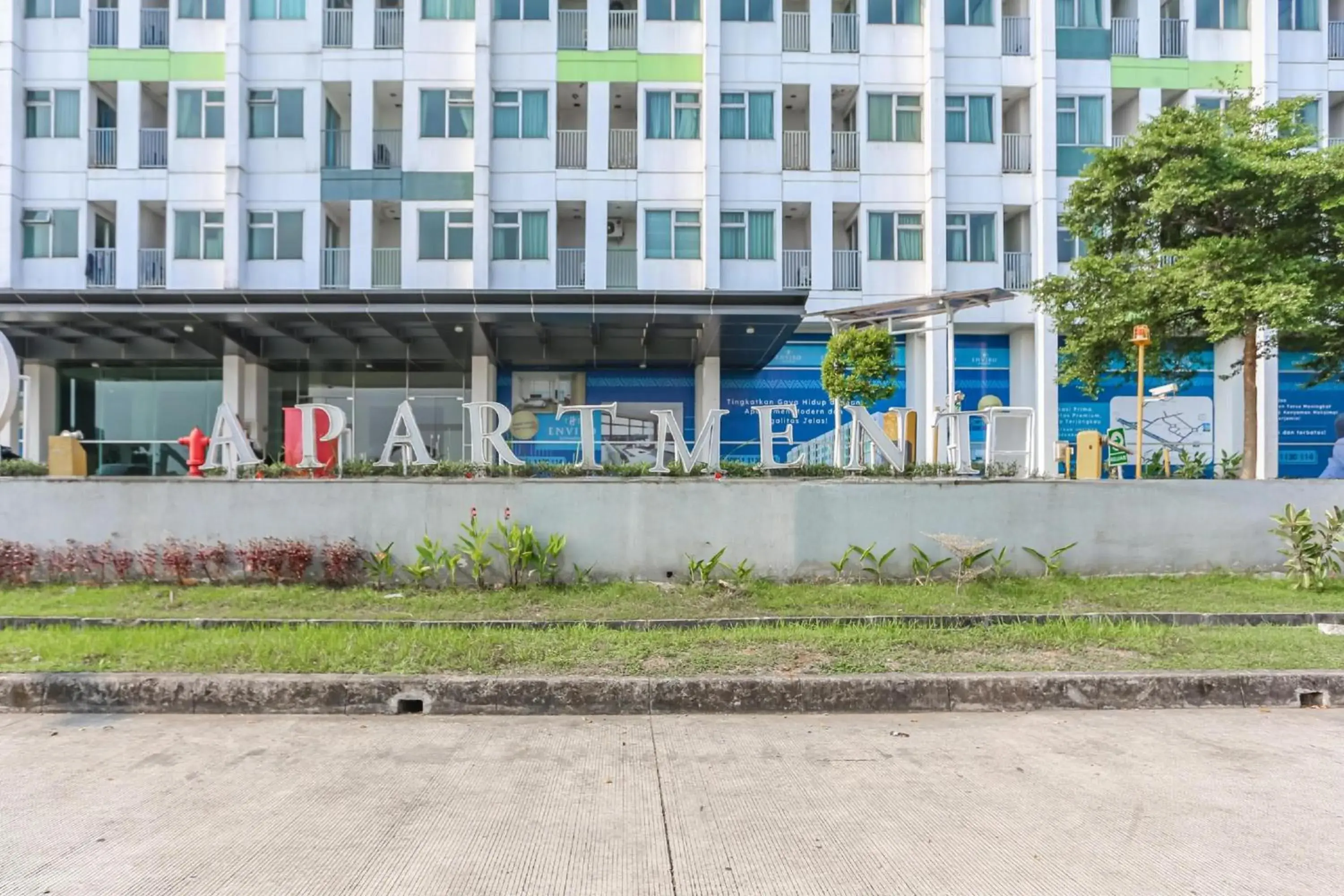 Property building in Collection O Cikarang Near President University Formerly Enviro Property building in Collection O Cikarang Near President University Formerly Enviro