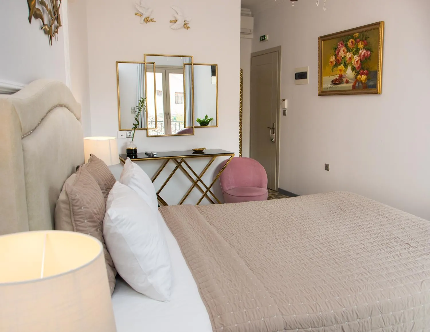 Bed in Arxontiko Hotel