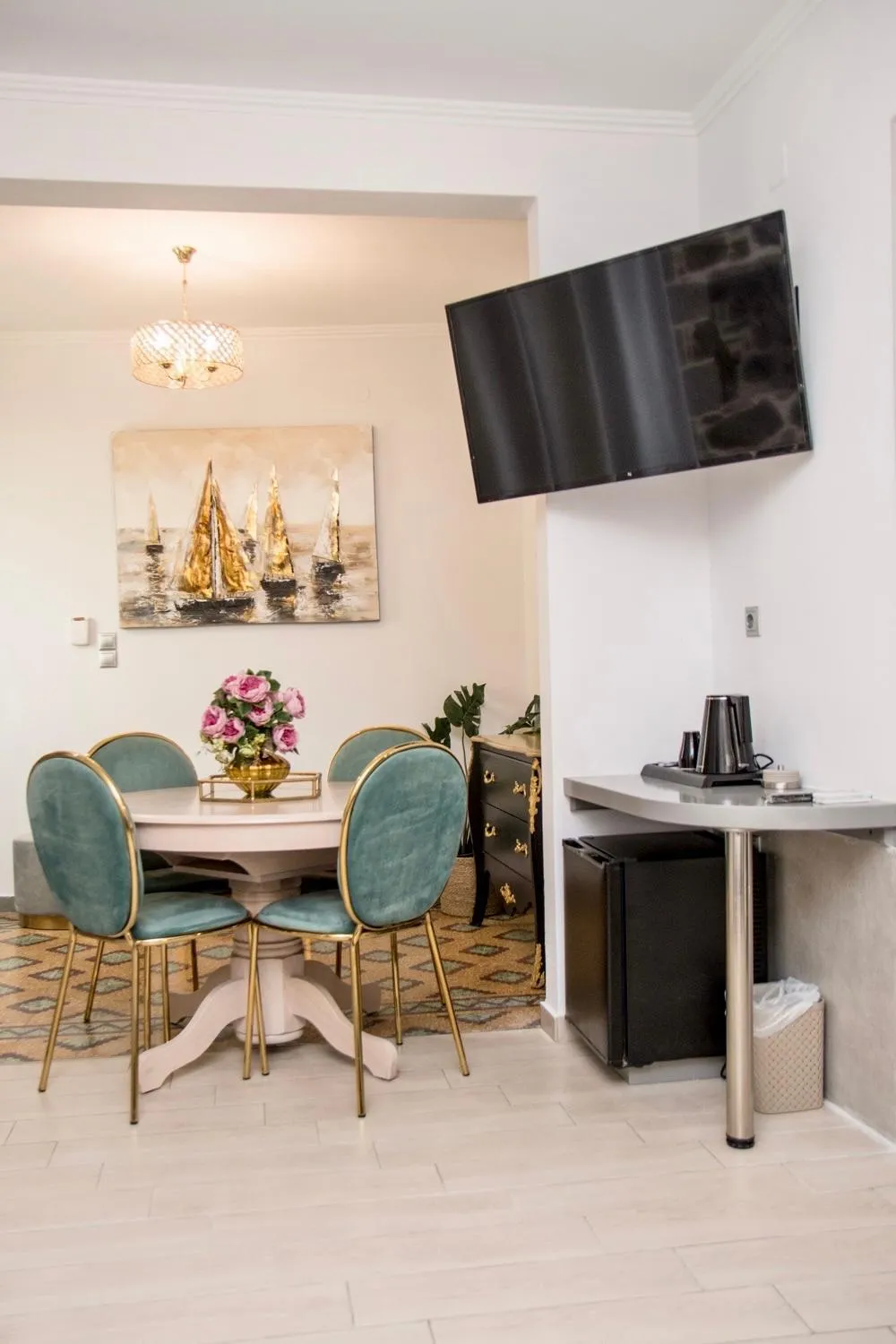 TV and multimedia in Arxontiko Hotel