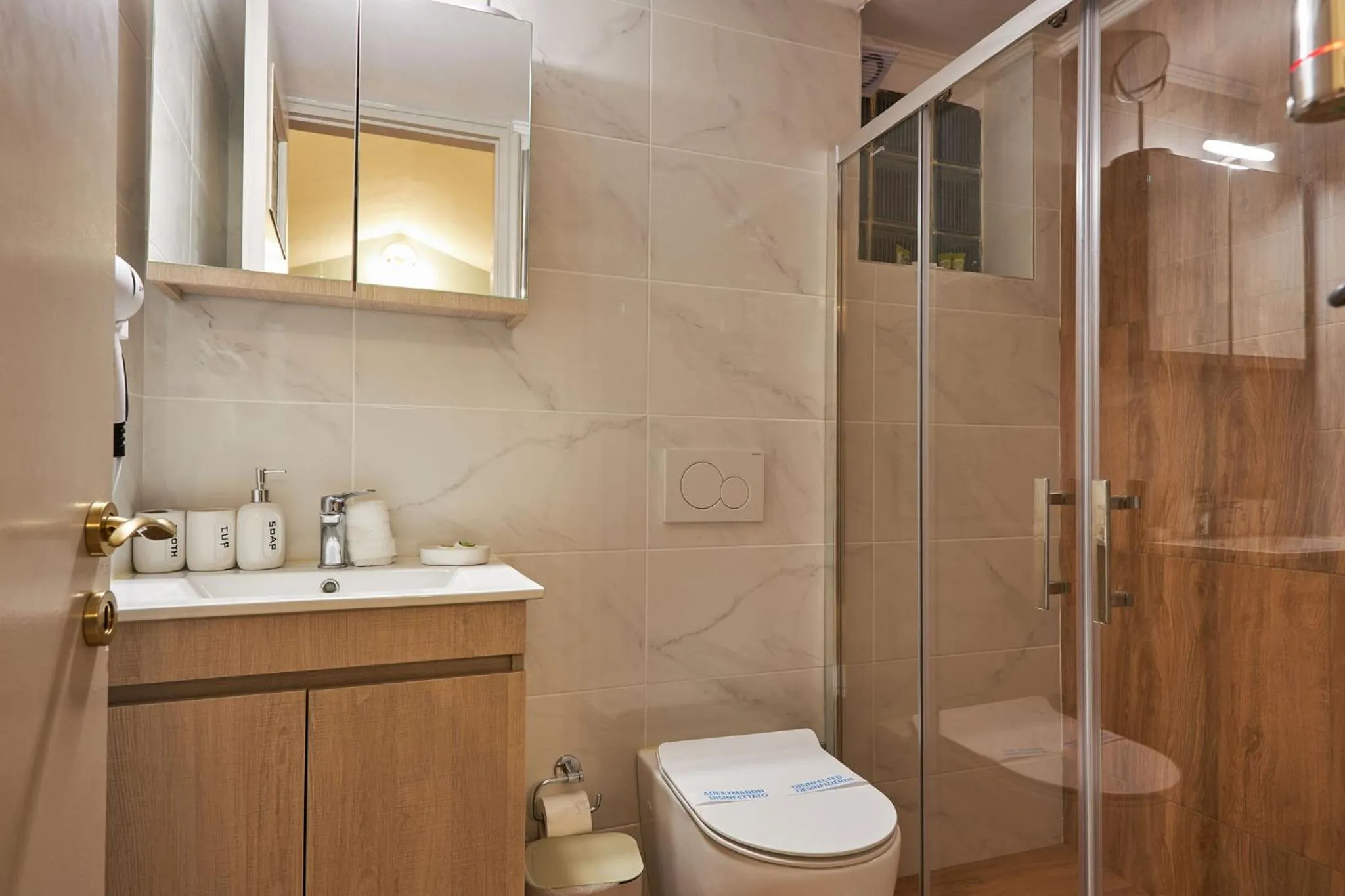 Shower in Arxontiko Hotel