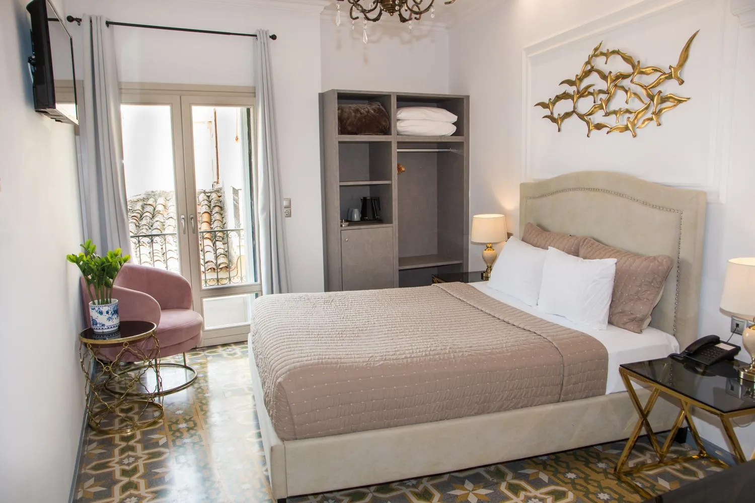 Bed in Arxontiko Hotel