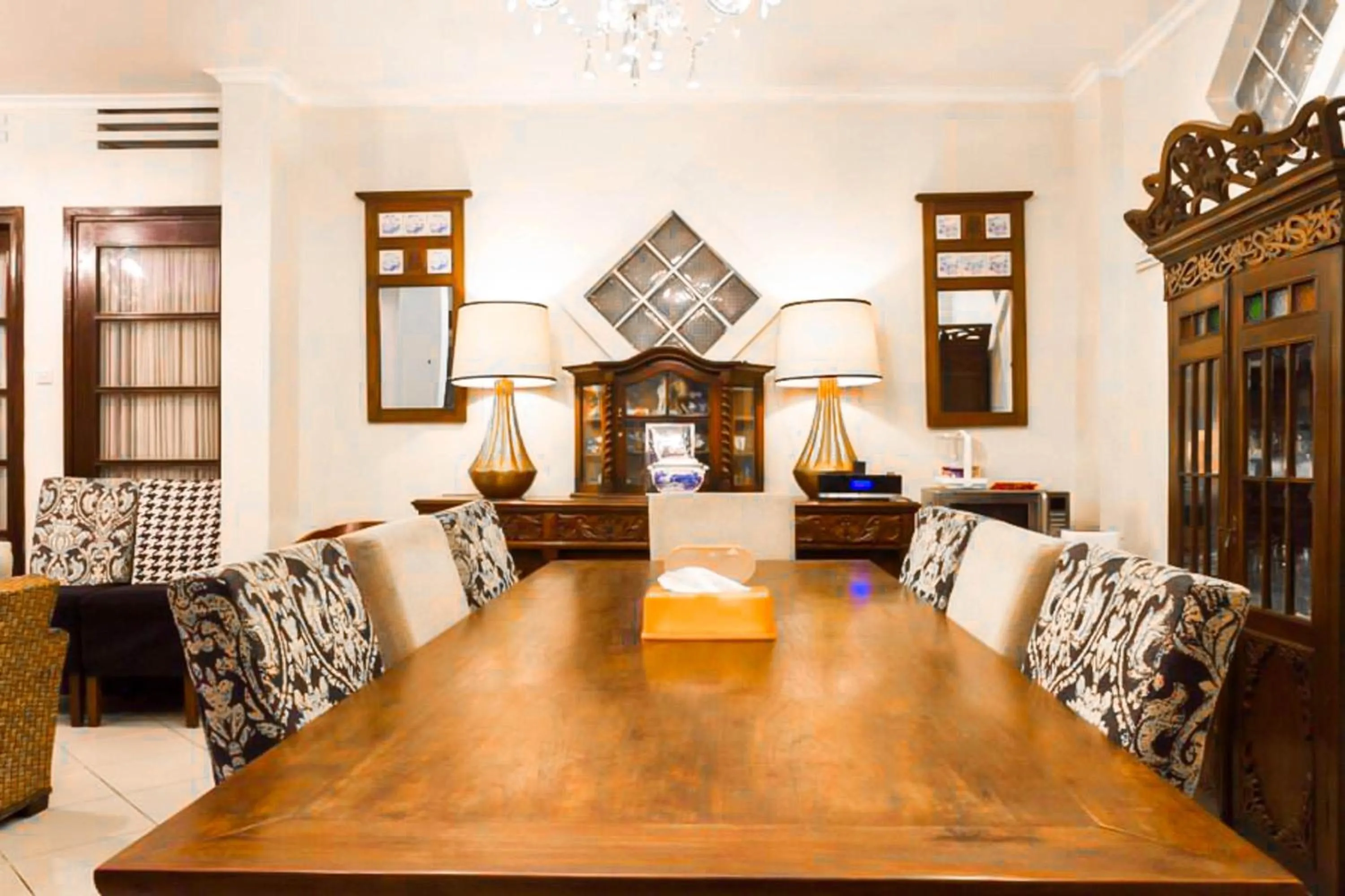 Facade/entrance in RedDoorz near Gasibu Bandung