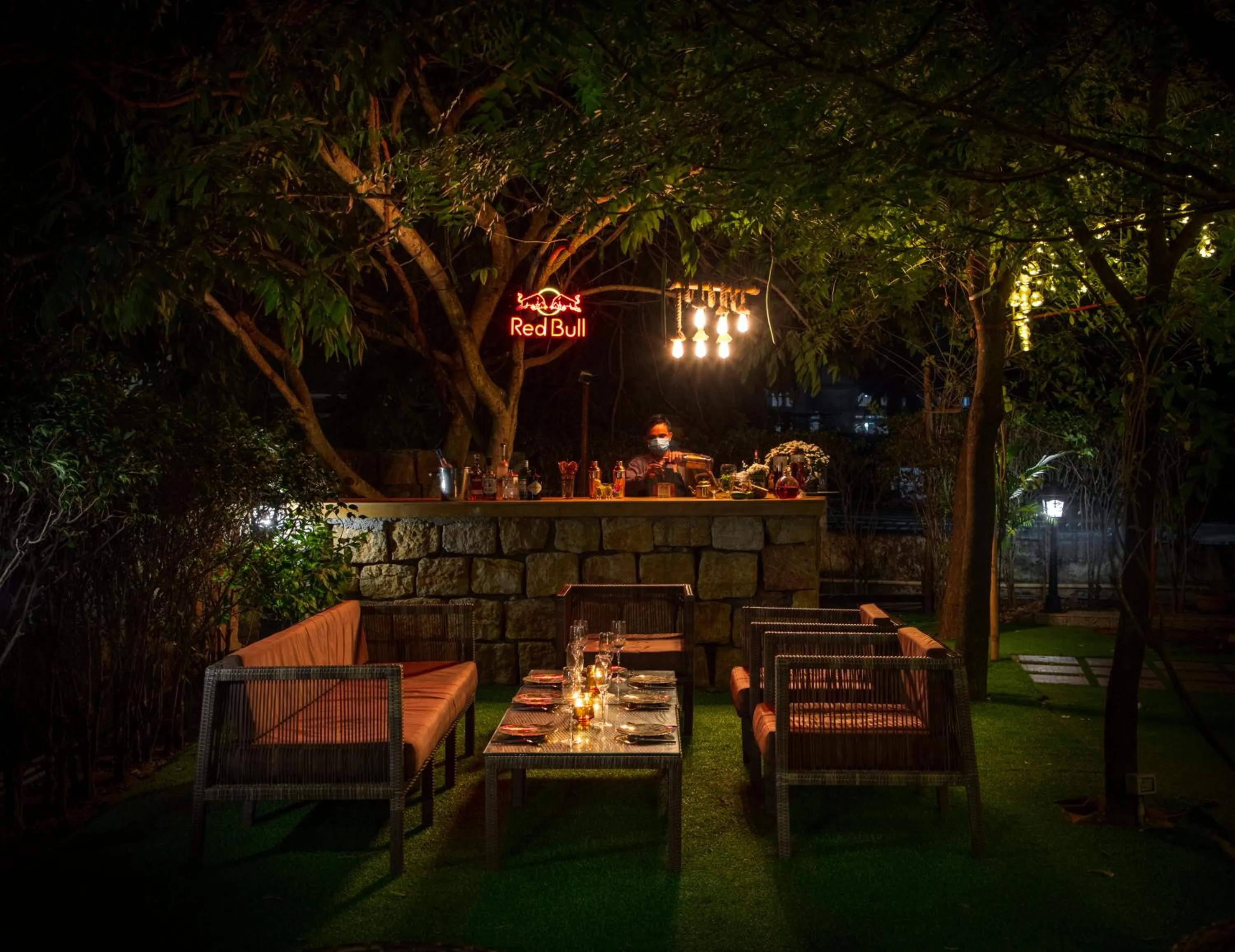 Lounge or bar in The Greenwood Resort, Guwahati