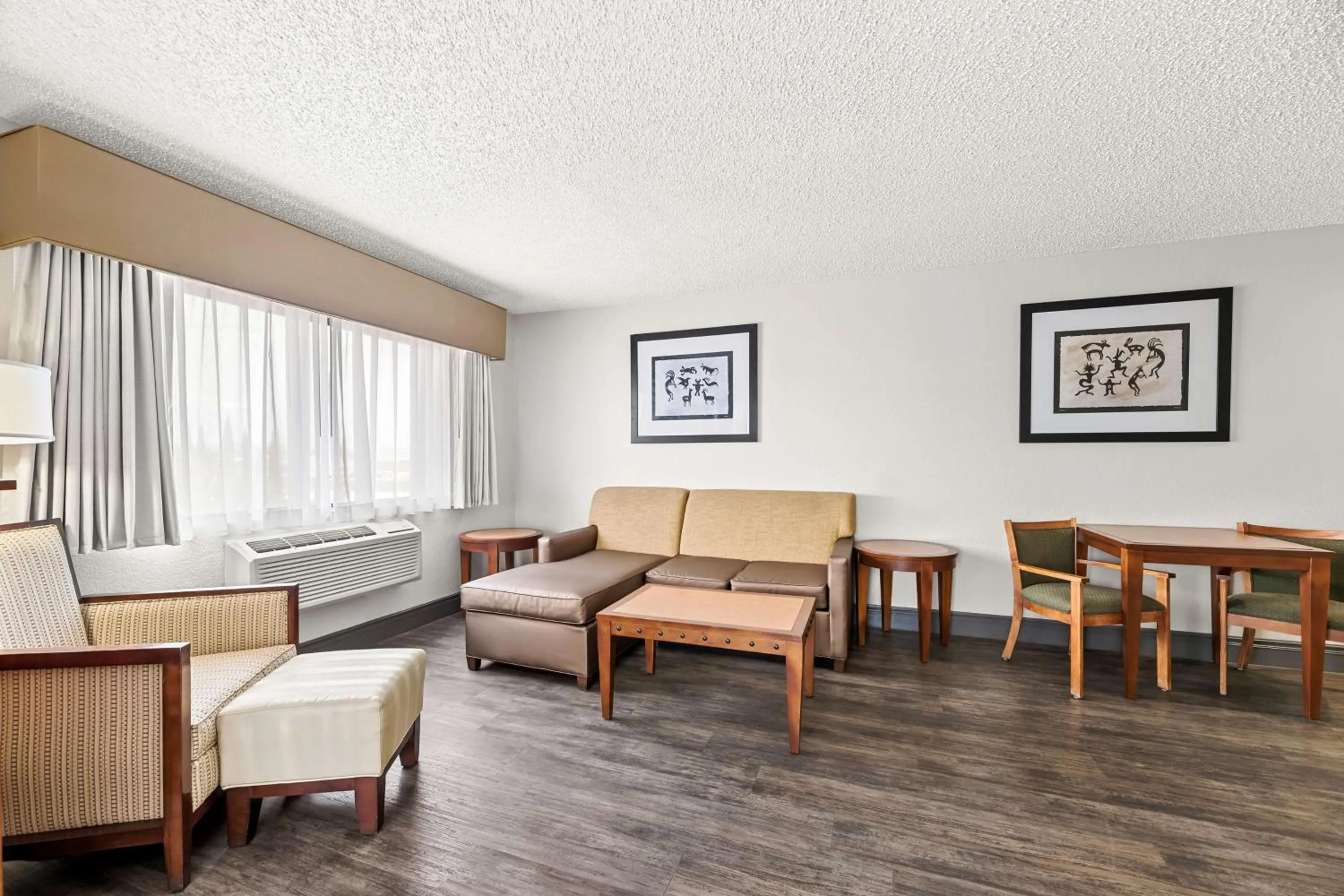 Photo of the whole room in Best Western Plus At Lake Powell