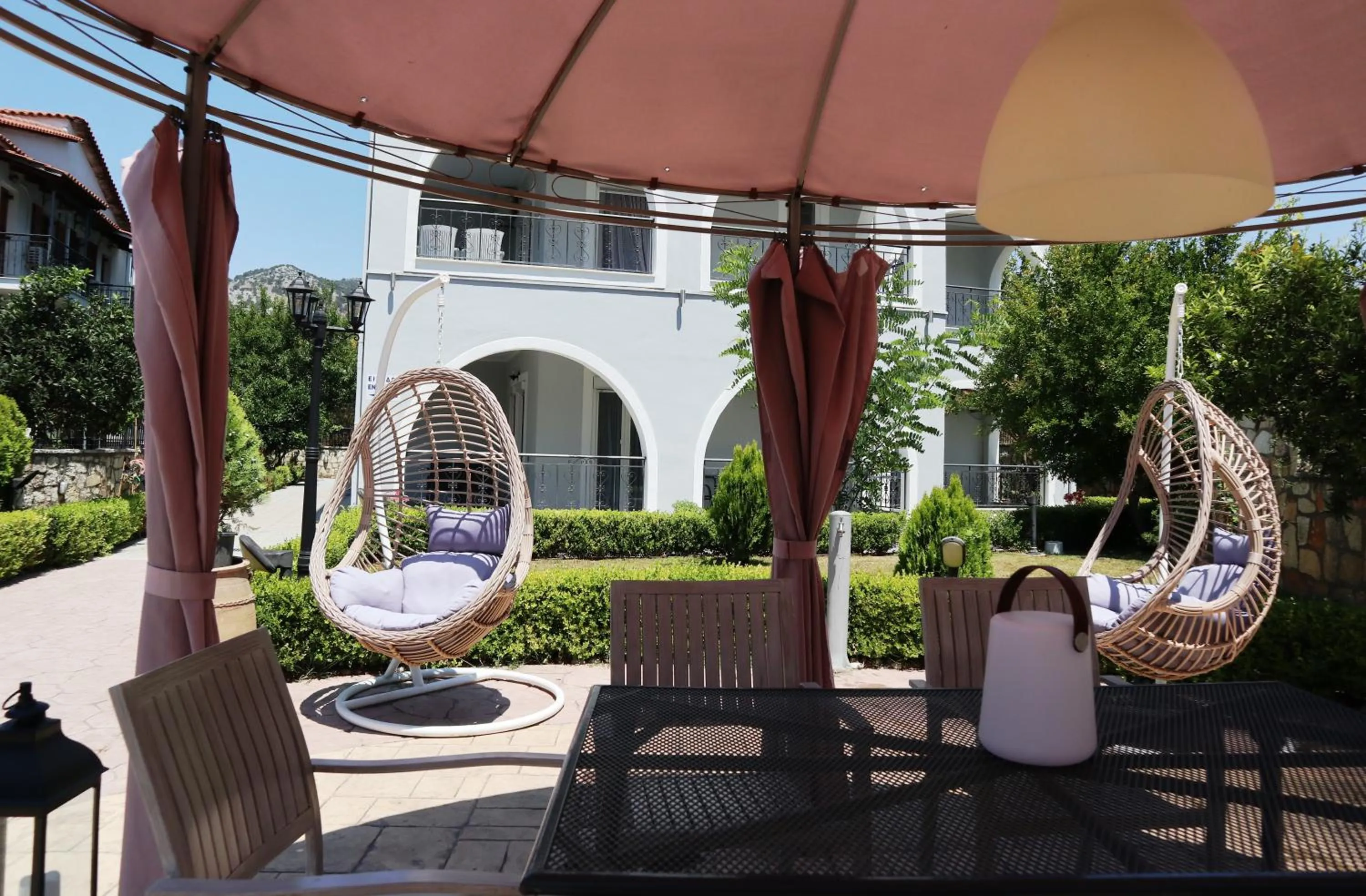 Garden view in Delphin Rooms Sivota