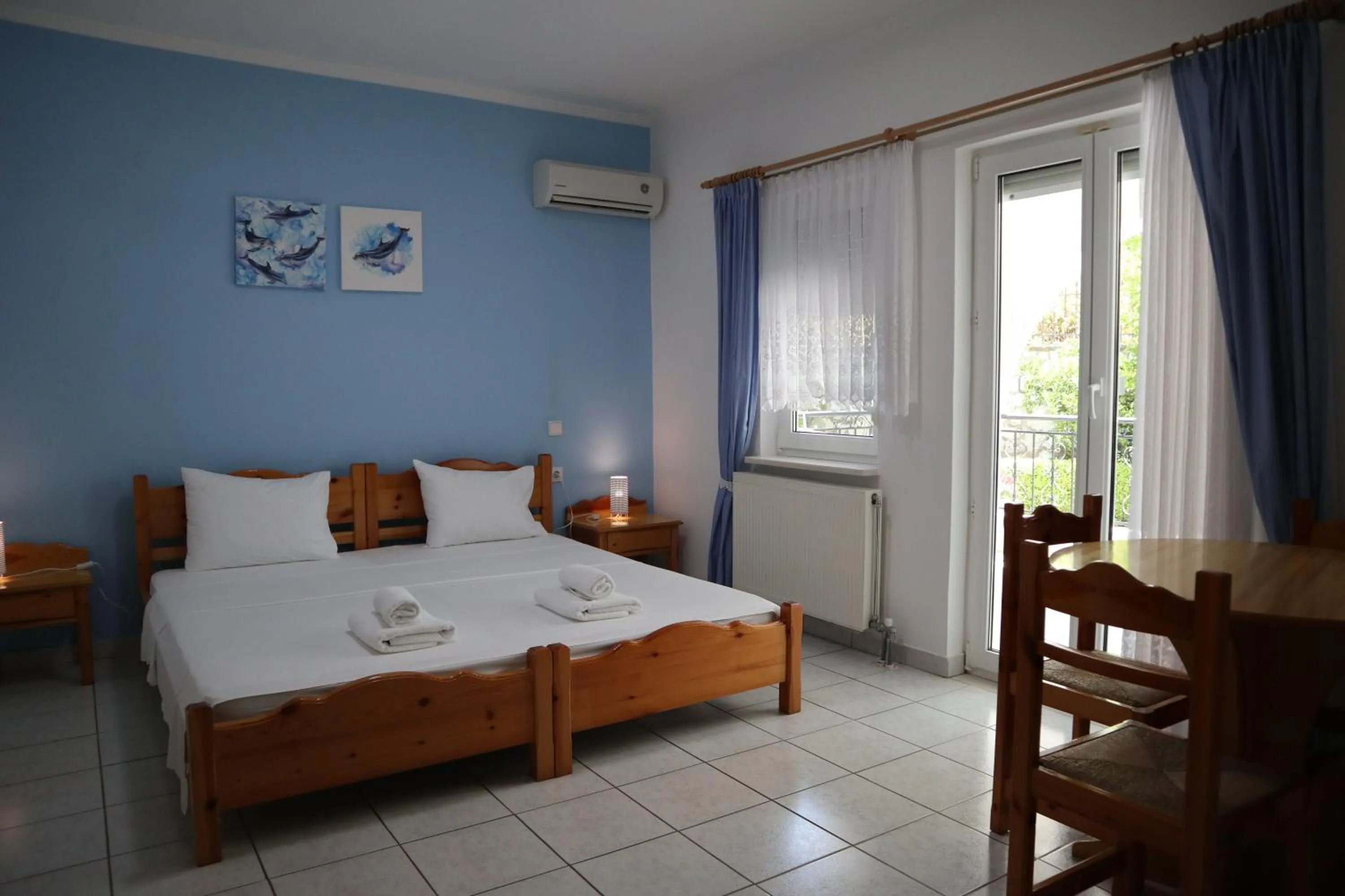 Photo of the whole room, Bed in Delphin Rooms Sivota