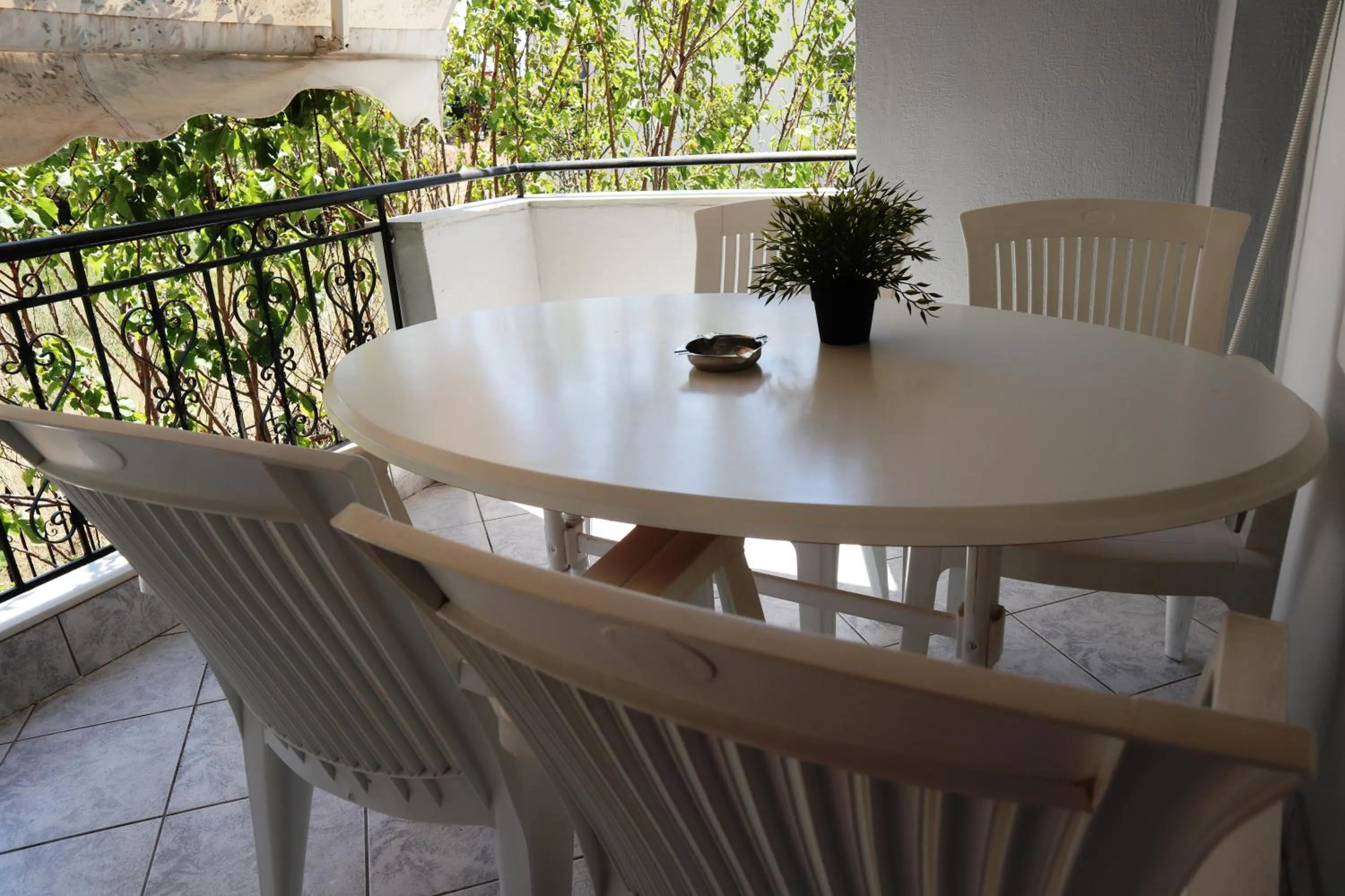 Balcony/Terrace in Delphin Rooms Sivota