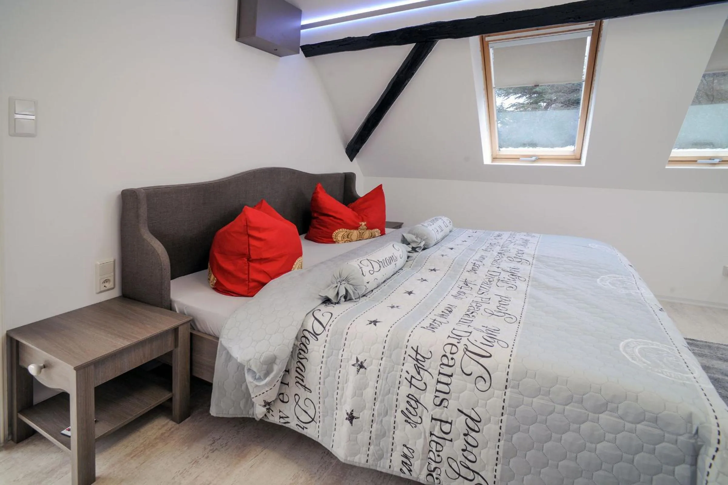 Bedroom, Bed in Designpension Traumschloss Hotel Garni