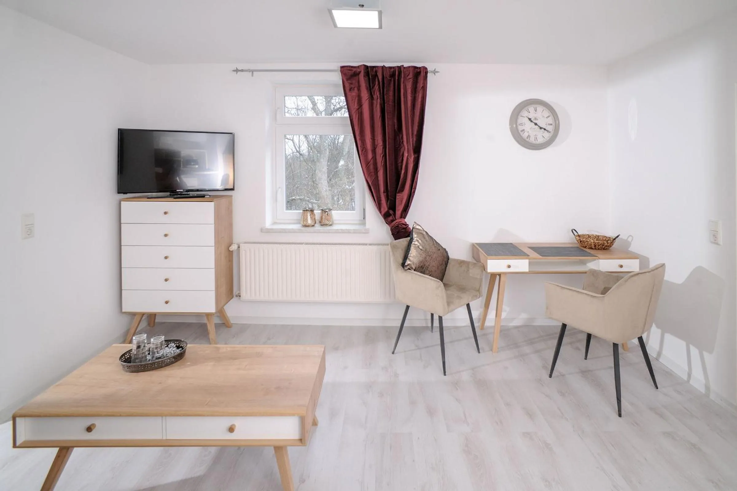 TV and multimedia in Designpension Traumschloss Hotel Garni