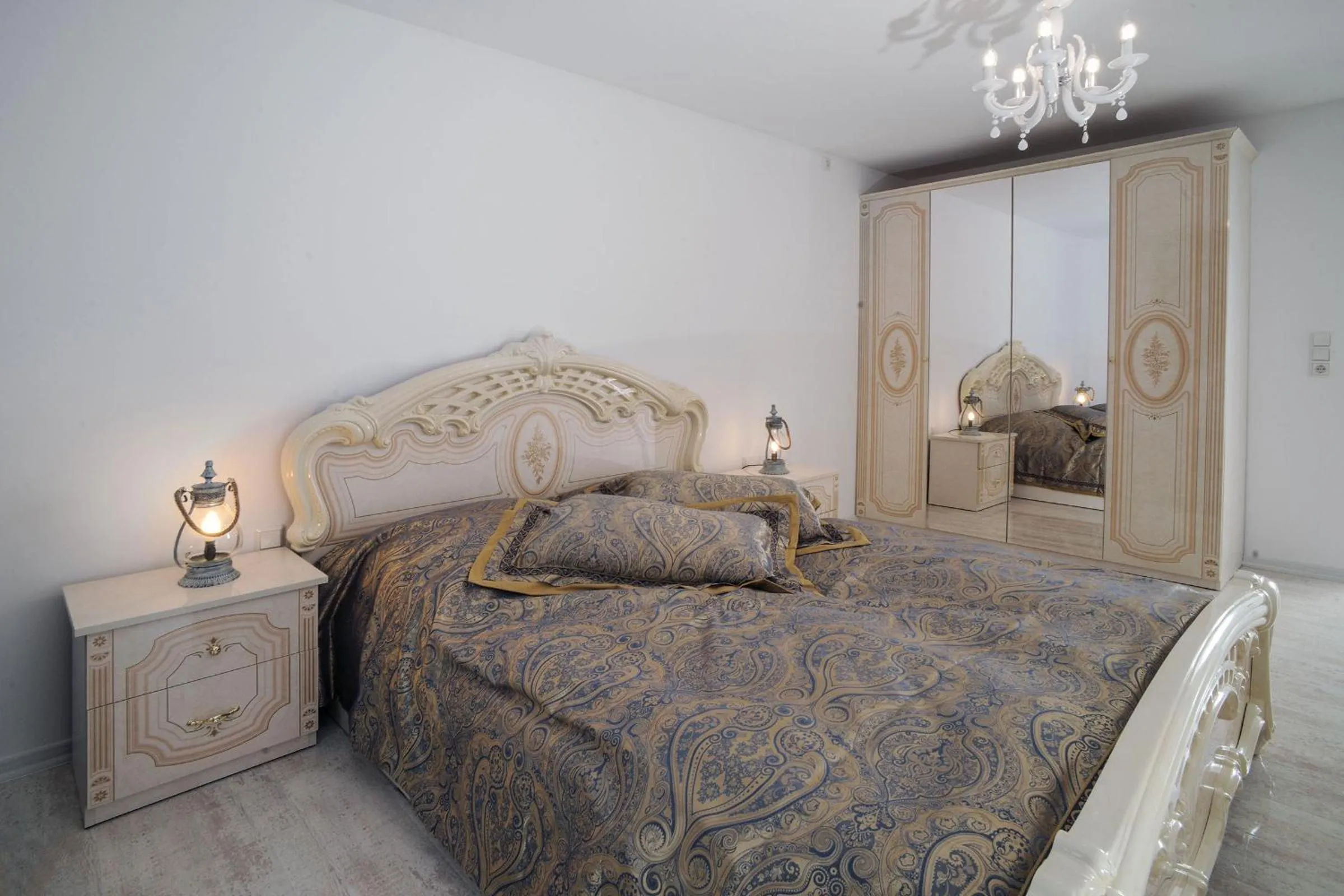 Bed in Designpension Traumschloss Hotel Garni