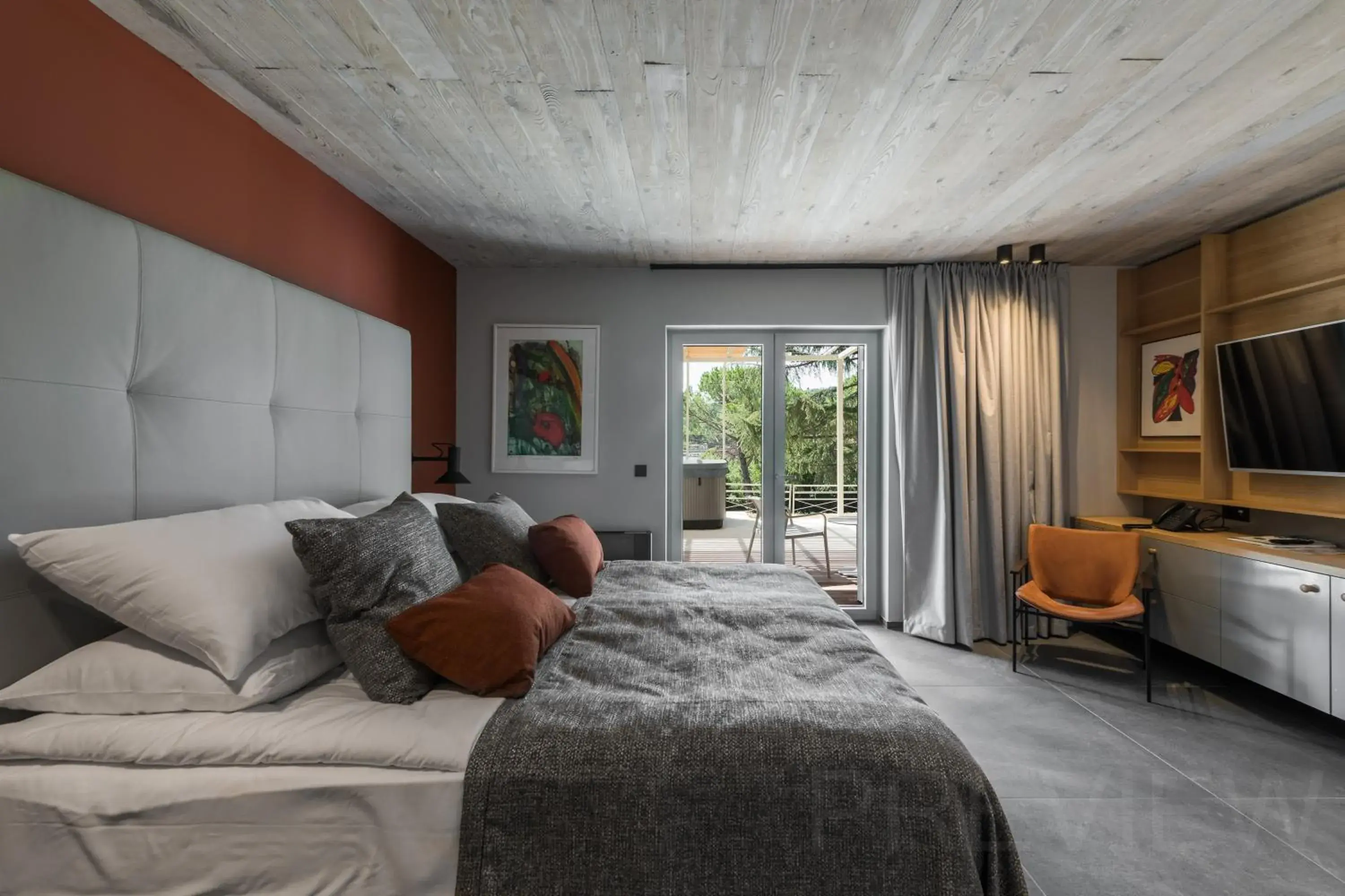 Superior Junior Suite with Hot Tub on Terrace in Hotel Laguna Deluxe - Terme Krka Superior Junior Suite with Hot Tub on Terrace in Hotel Laguna Deluxe - Terme Krka