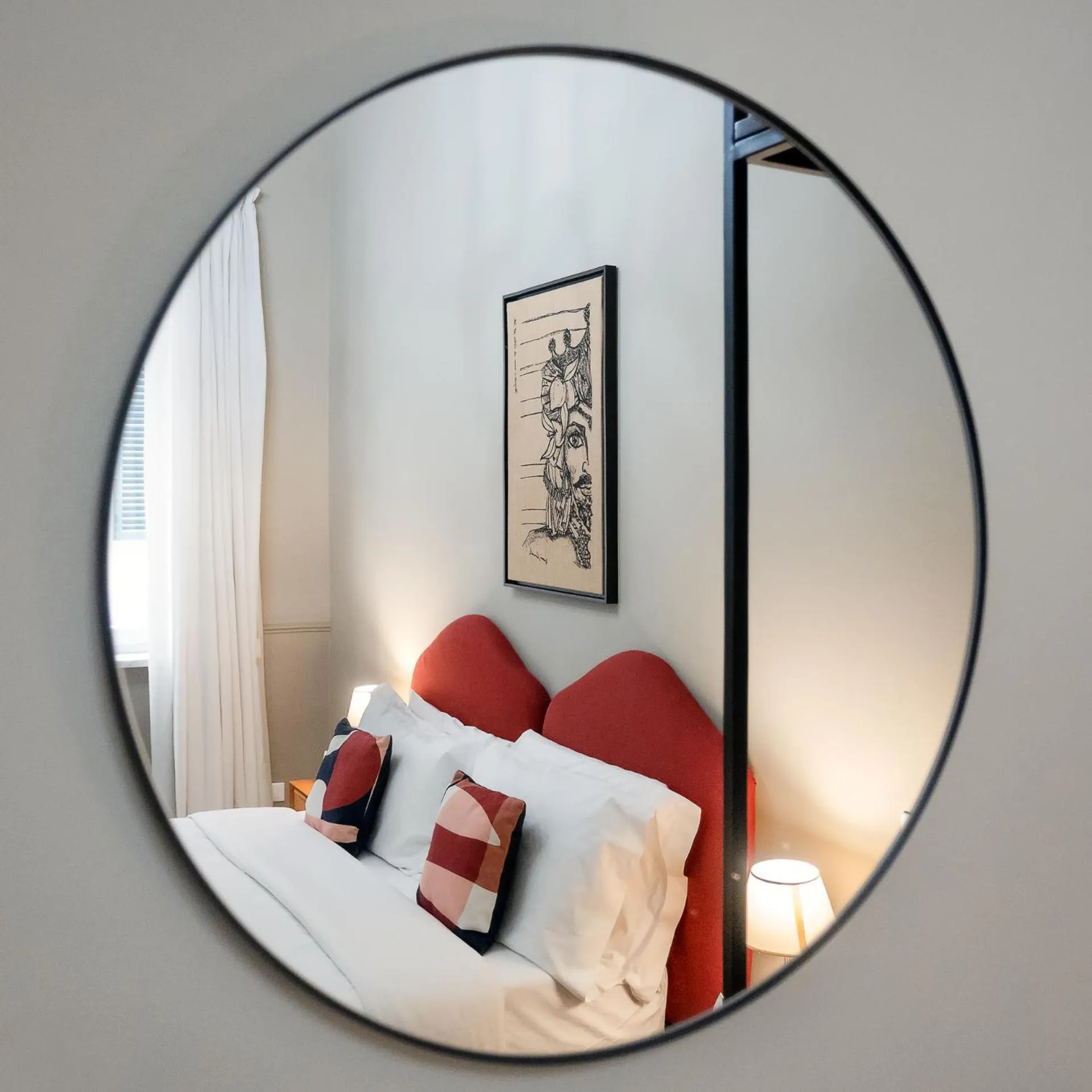 Photo of the whole room, Bed in casa mo room and suite