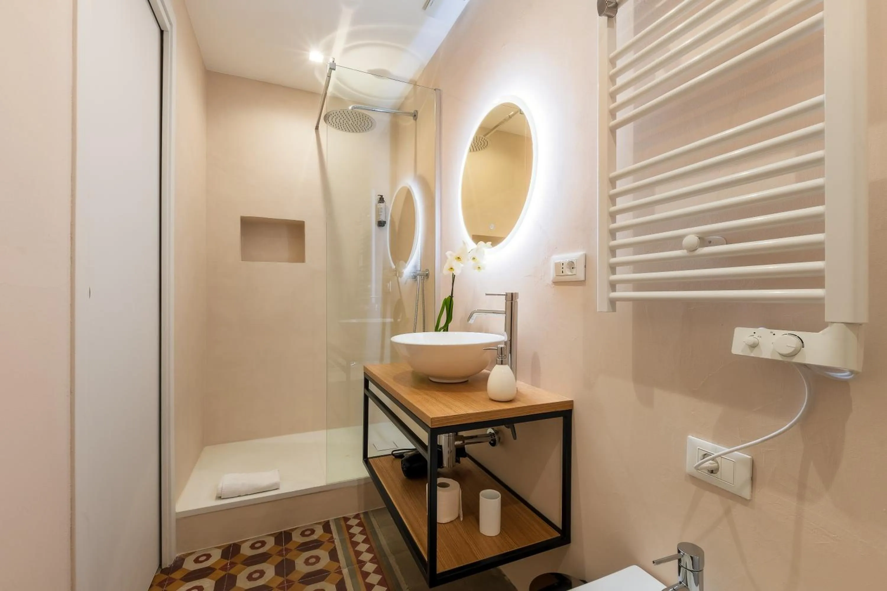 Shower in casa mo room and suite