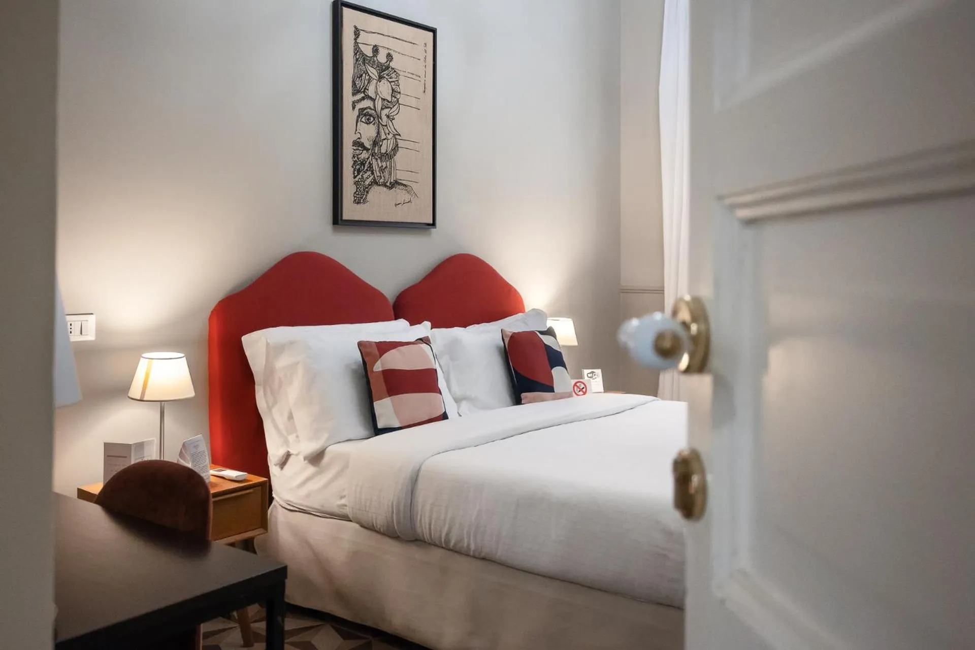 Bed in casa mo room and suite